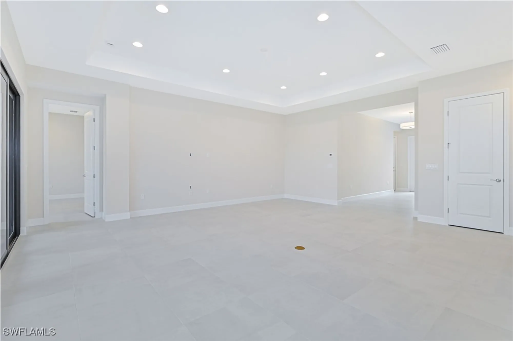 Property Slideshow image 15 of 50 | 14343 hogarth pl, Fort Myers, FL, 33905