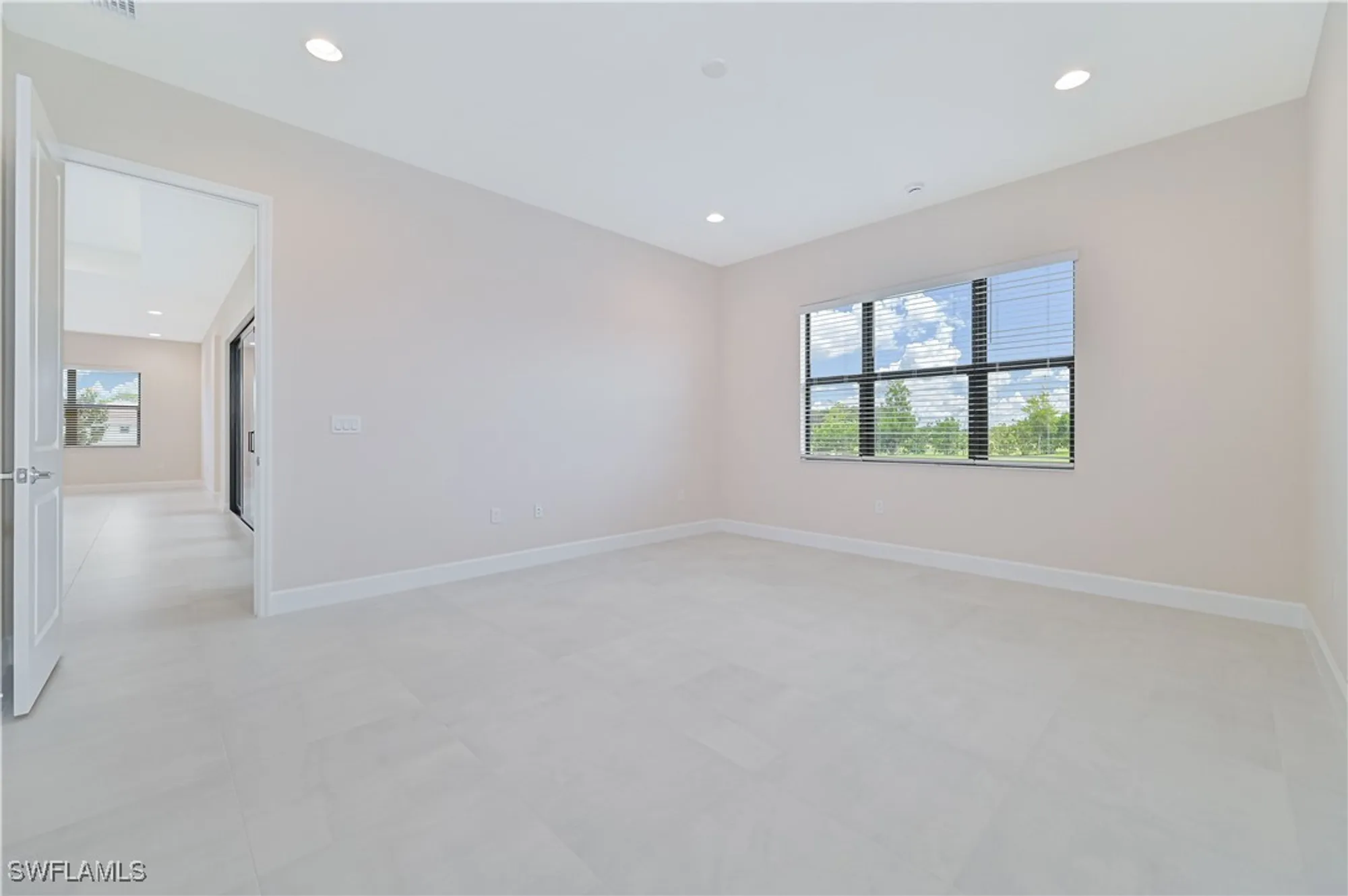 Property Slideshow image 16 of 50 | 14343 hogarth pl, Fort Myers, FL, 33905