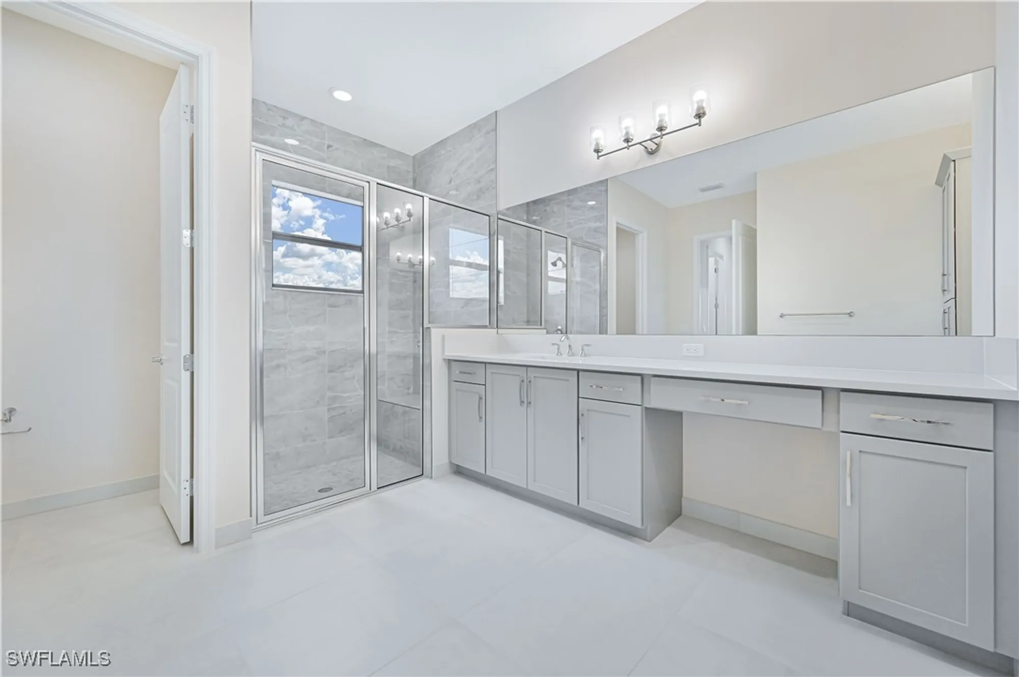 Property Slideshow image 20 of 50 | 14343 hogarth pl, Fort Myers, FL, 33905