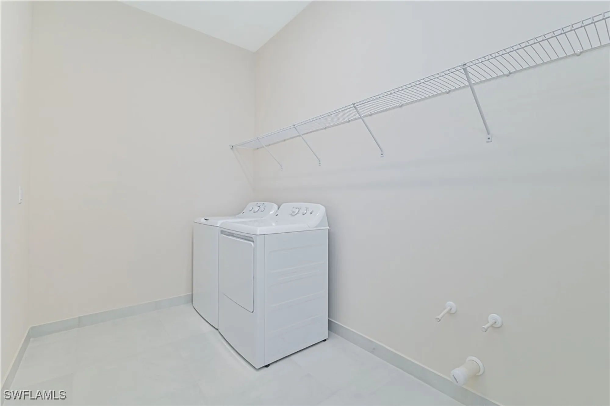 Property Slideshow image 32 of 50 | 14343 hogarth pl, Fort Myers, FL, 33905