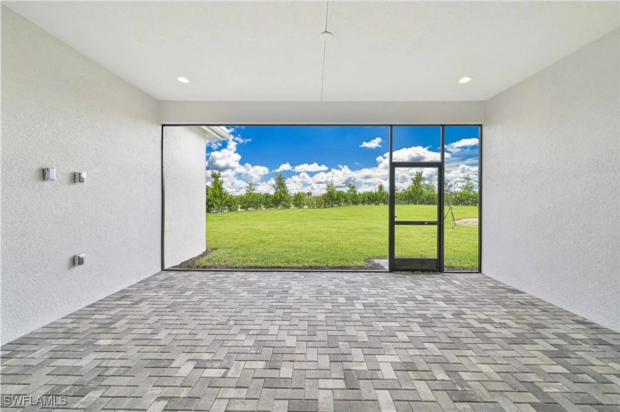 Property Slideshow image 33 of 50 | 14343 hogarth pl, Fort Myers, FL, 33905