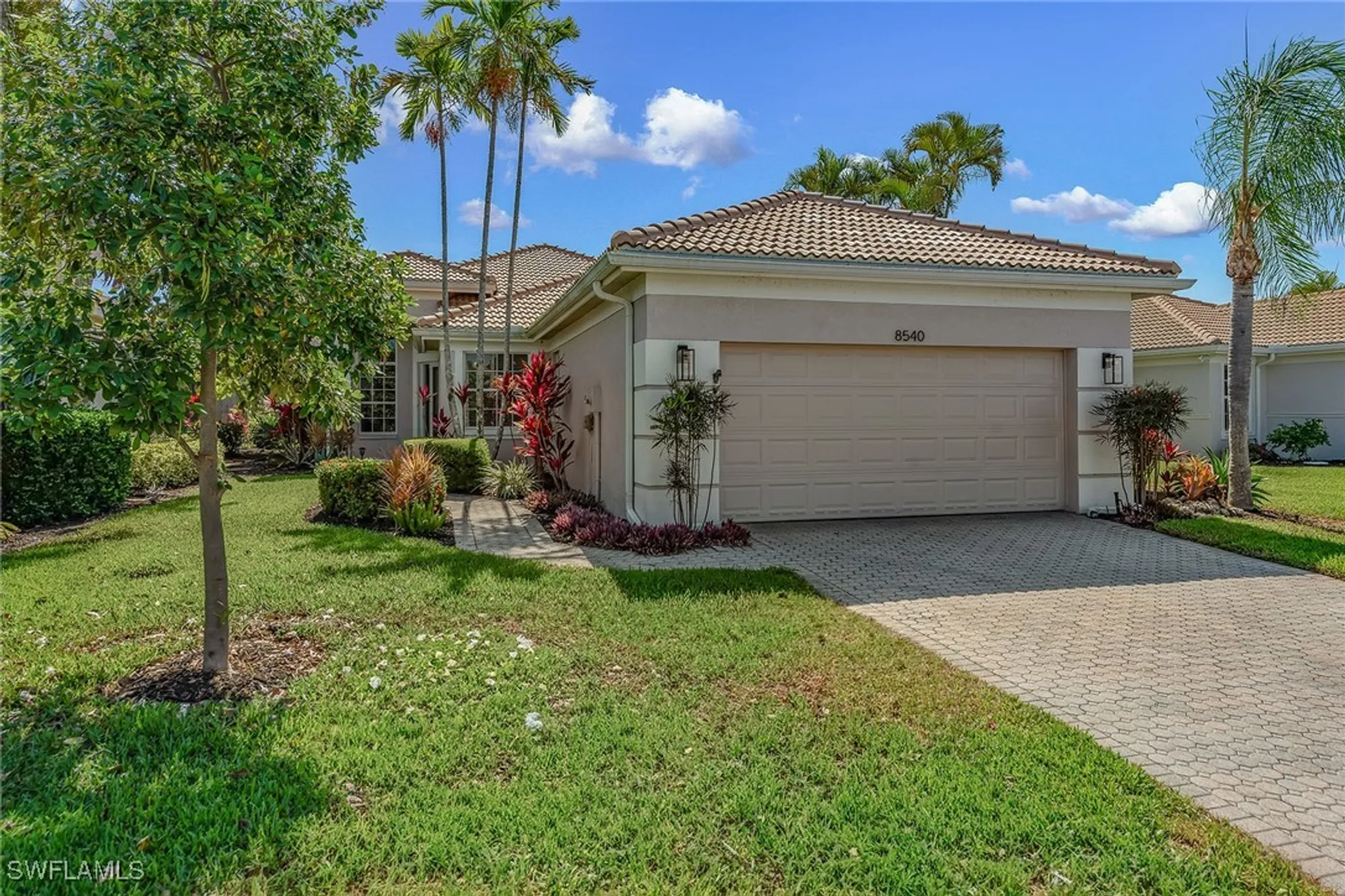 Property Slideshow image 30 of 50 | 8540 pepper tree way, Naples, FL, 34114