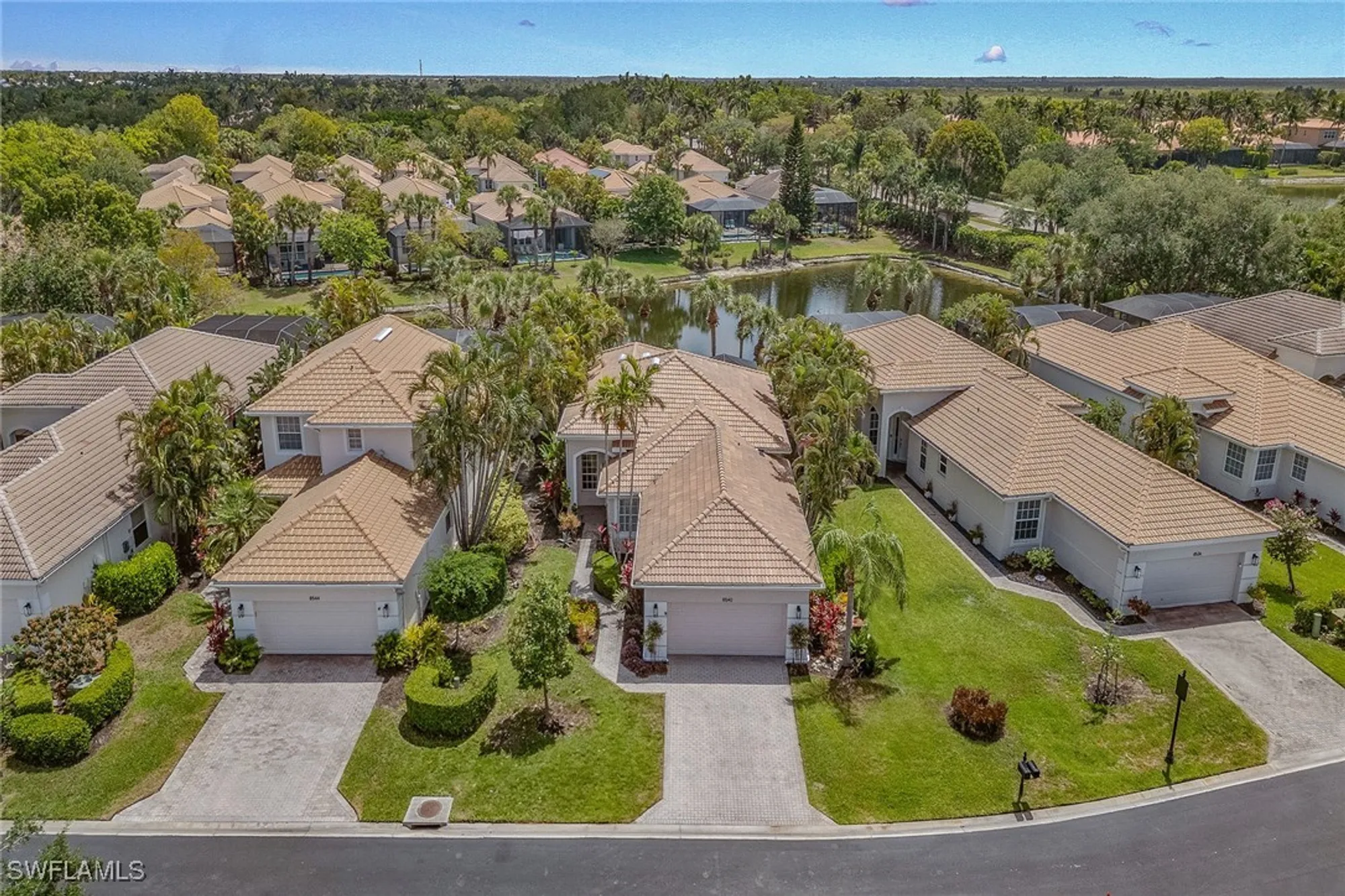 Property Slideshow image 32 of 50 | 8540 pepper tree way, Naples, FL, 34114