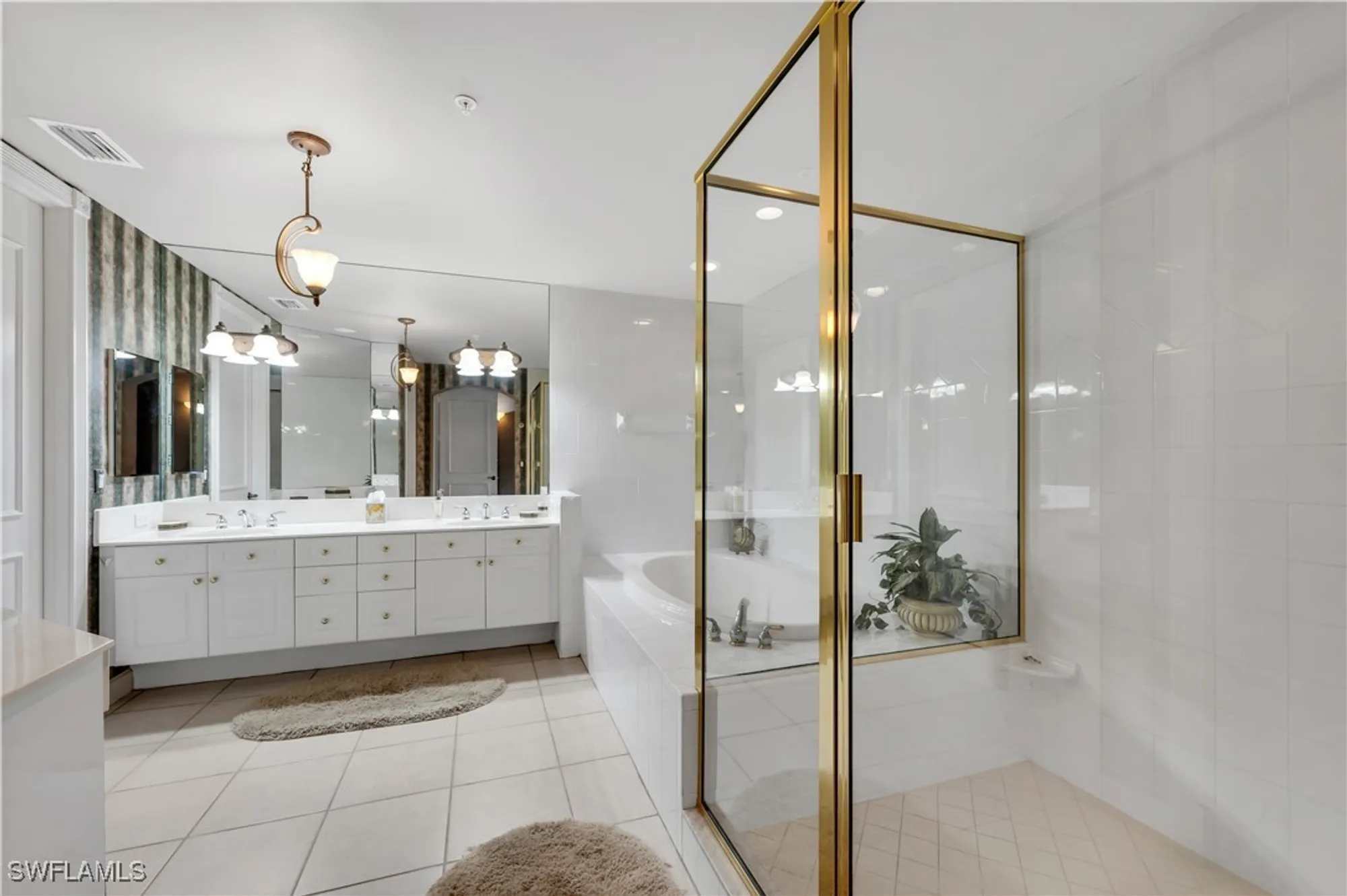 Property Slideshow image 13 of 24 | 11640 court of palms 103, Fort Myers, FL, 33908