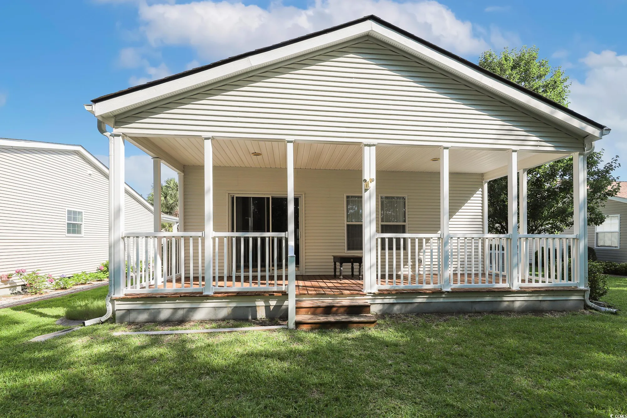 Property Slideshow image 4 of 22 | 628 lake estates ct, Conway, SC, 29526