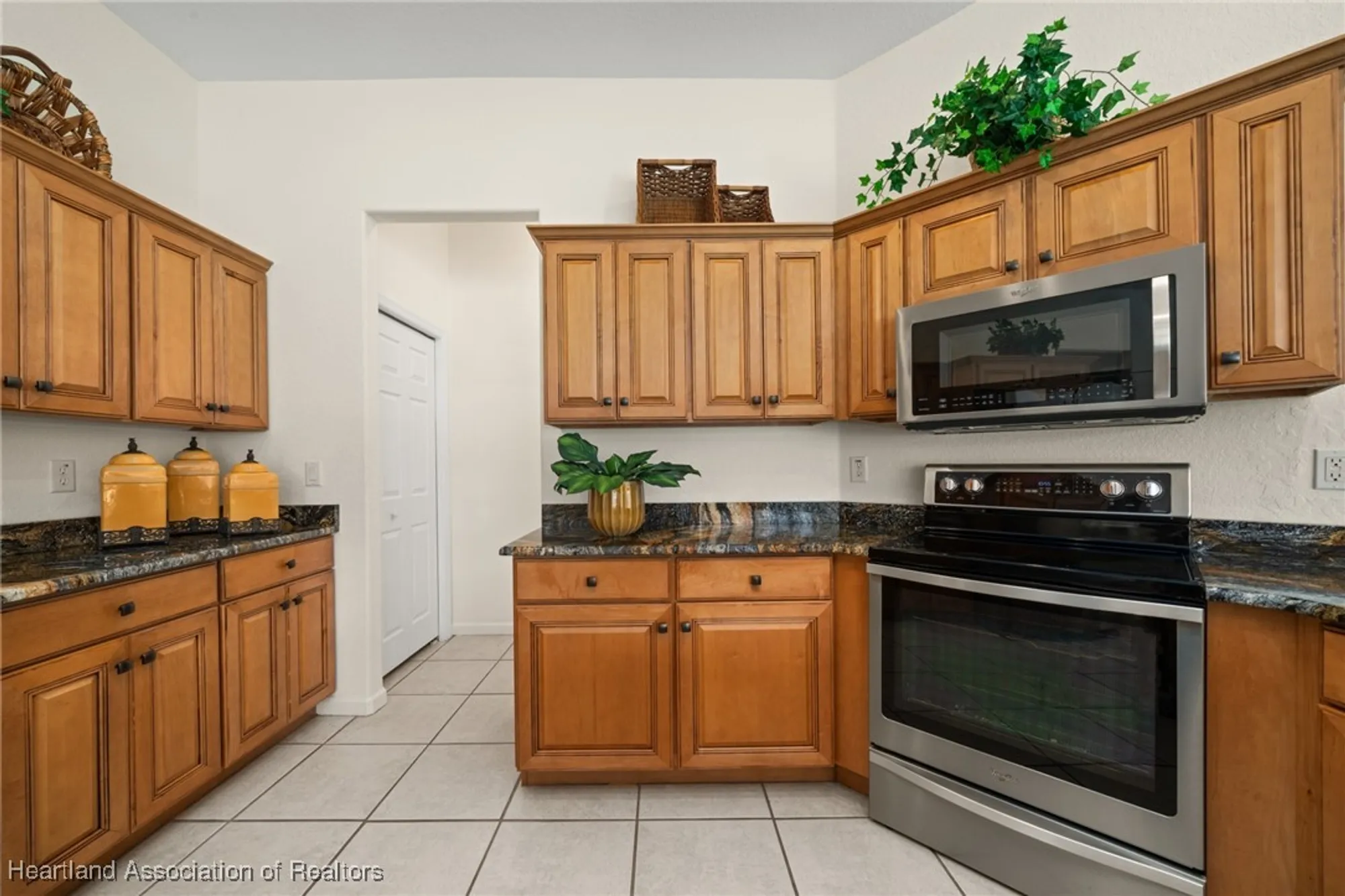 Property Slideshow image 19 of 50 | 4032 carter creek dr, Avon Park, FL, 33825