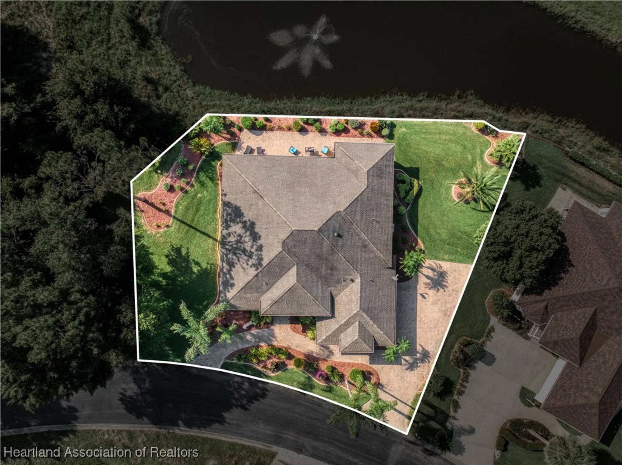 Property Slideshow image 4 of 50 | 4032 carter creek dr, Avon Park, FL, 33825