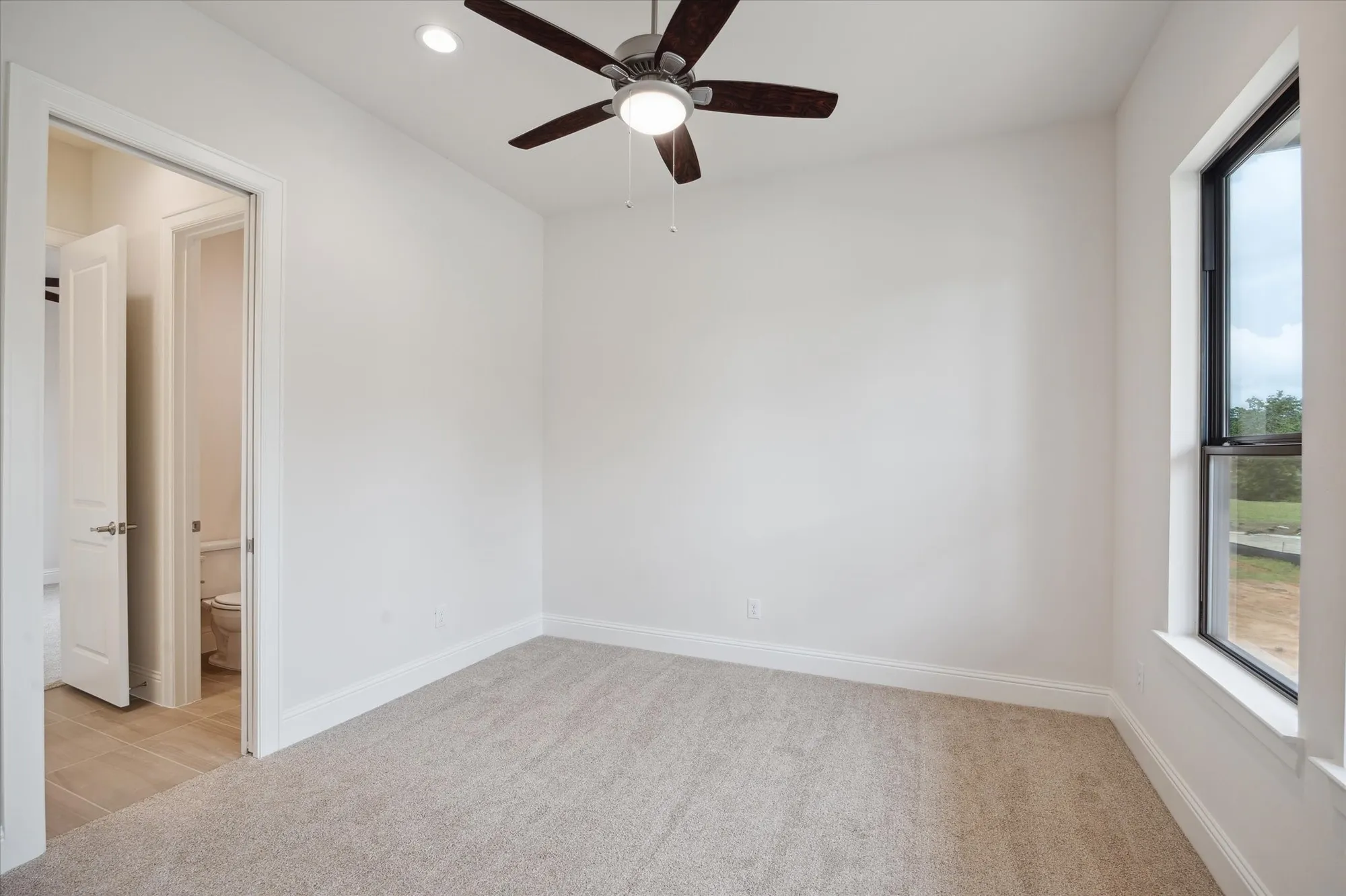 Property Slideshow image 27 of 40 | 14015 hawk vista ct, Willis, TX, 77318