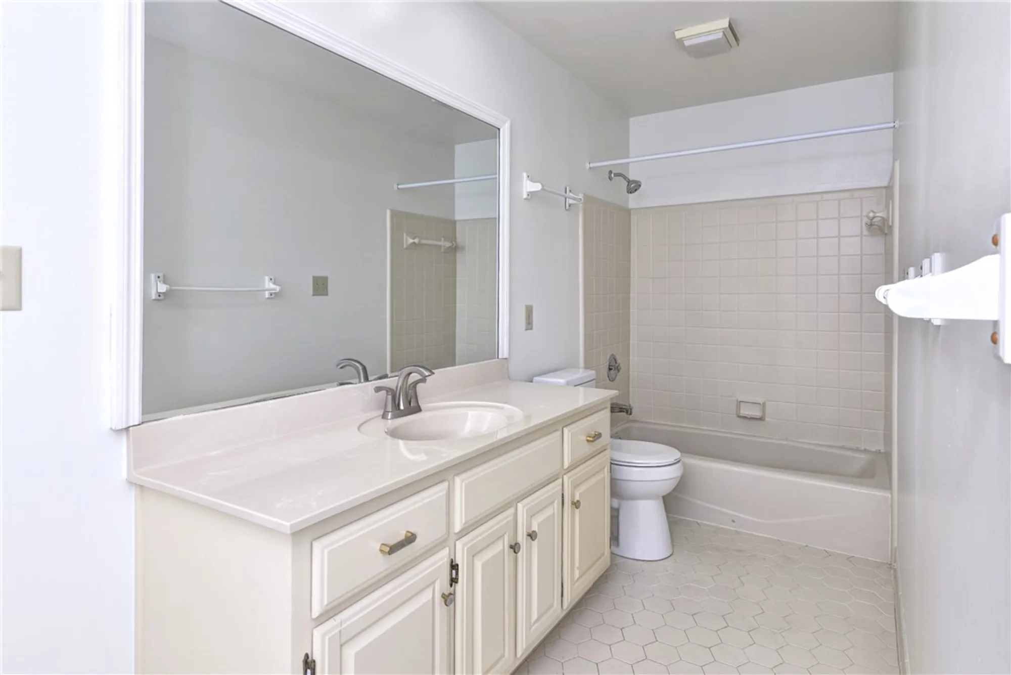 Property Slideshow image 34 of 44 | 110 thomas gates, Williamsburg, VA, 23185