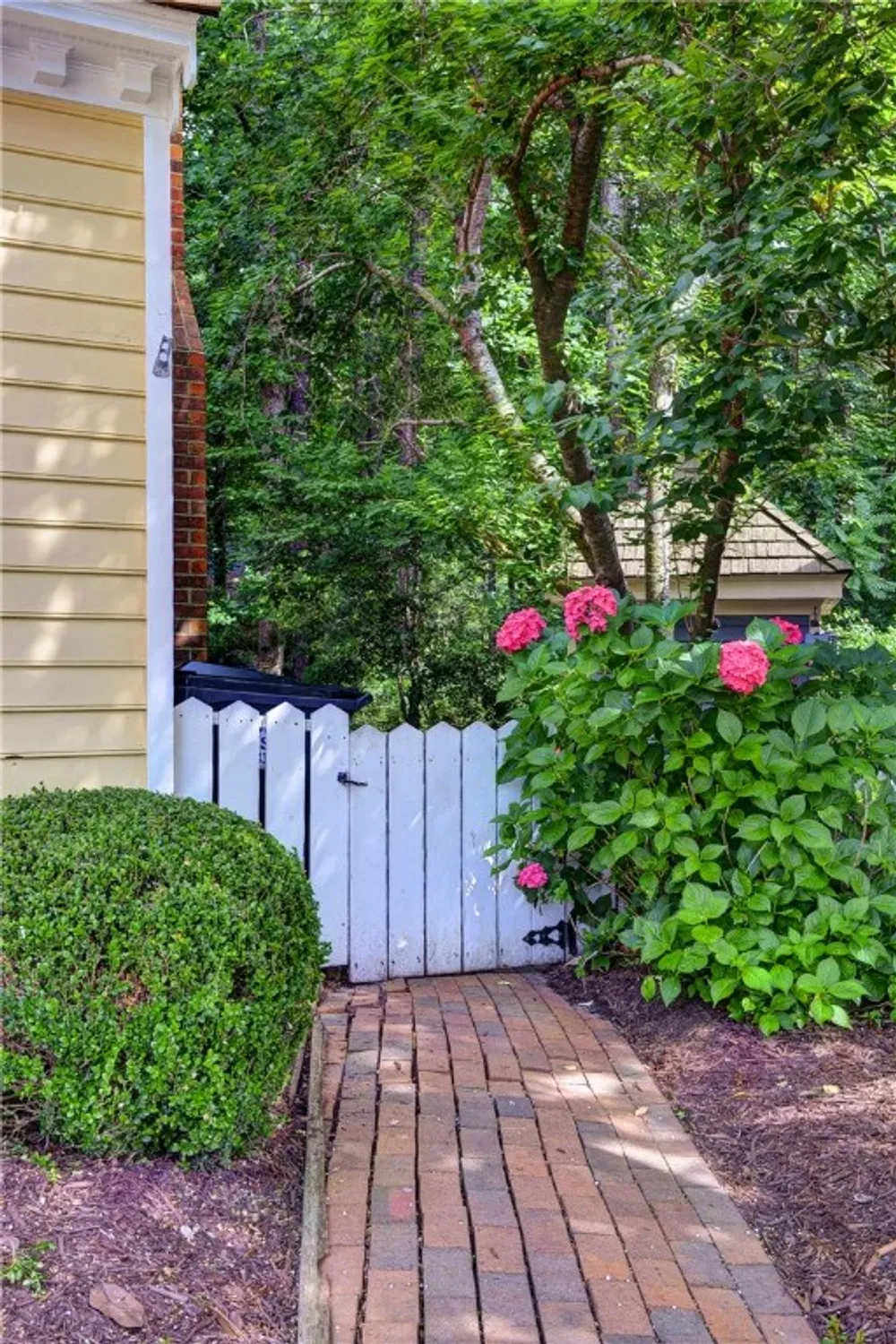 Property Slideshow image 5 of 44 | 110 thomas gates, Williamsburg, VA, 23185