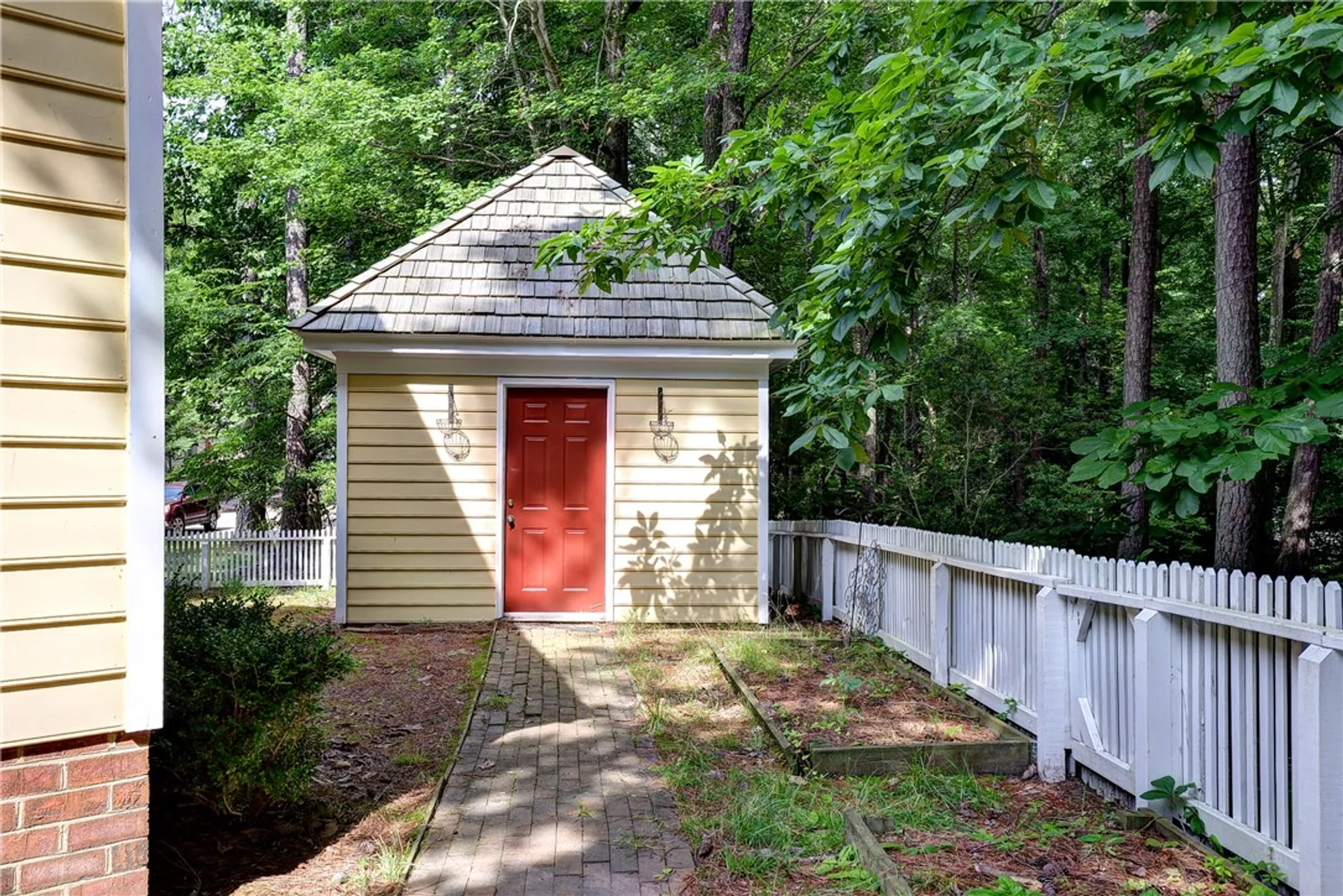 Property Slideshow image 9 of 44 | 110 thomas gates, Williamsburg, VA, 23185