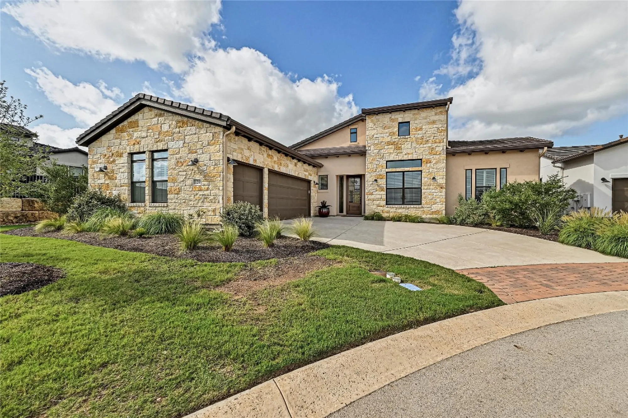 Property Slideshow image 1 of 32 | 120 delfino pl, Horseshoe Bay, TX, 78657