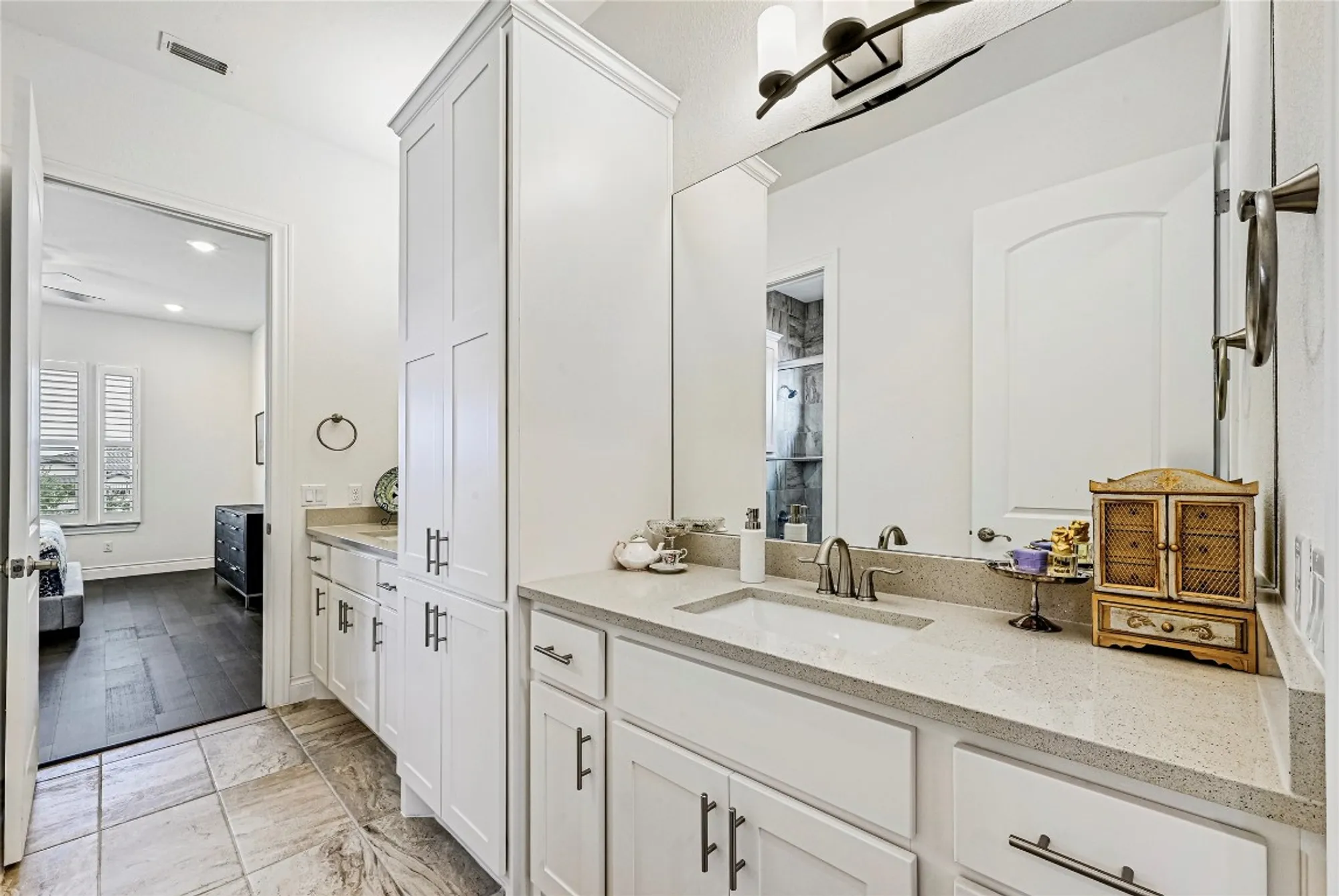 Property Slideshow image 21 of 32 | 120 delfino pl, Horseshoe Bay, TX, 78657