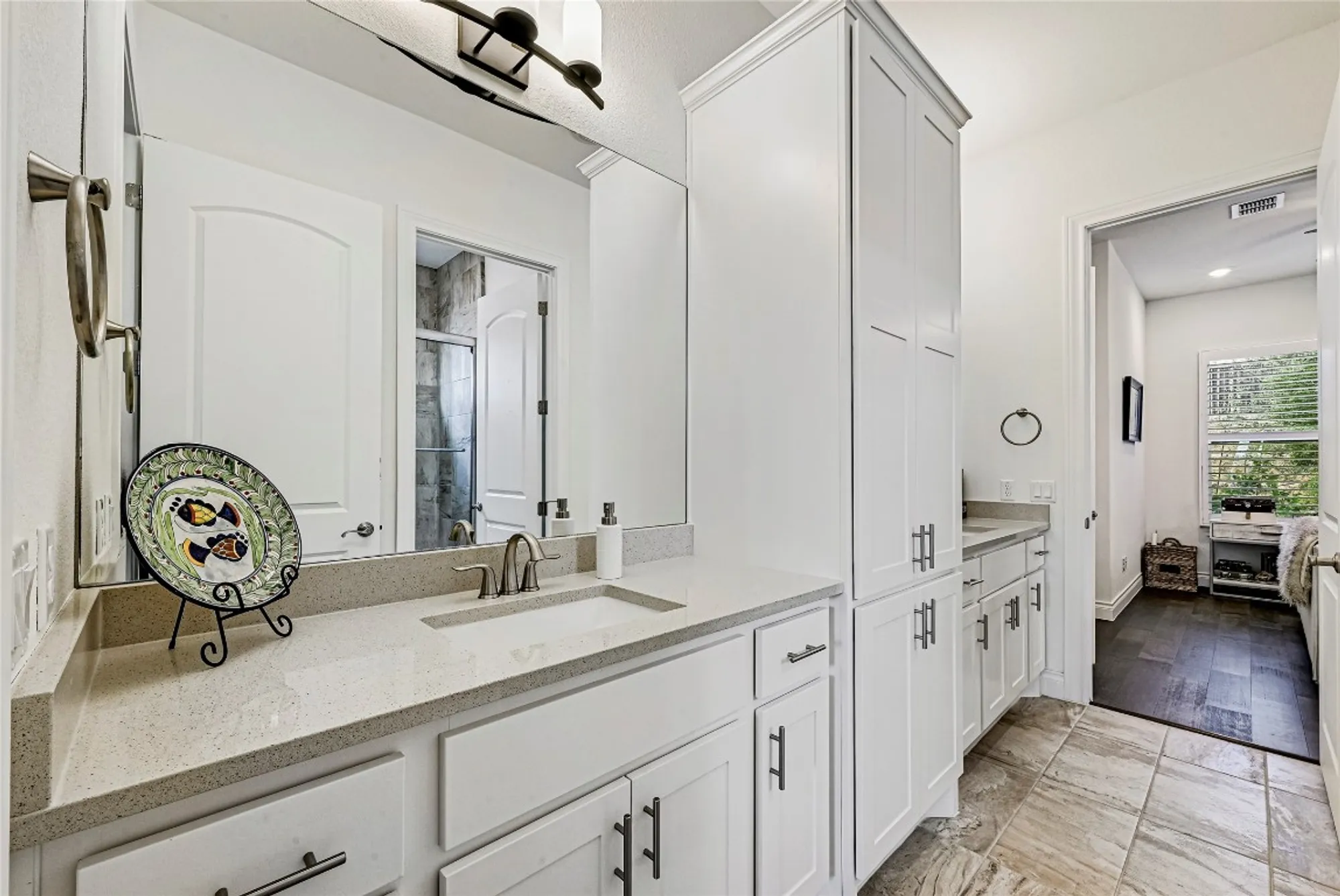 Property Slideshow image 22 of 32 | 120 delfino pl, Horseshoe Bay, TX, 78657