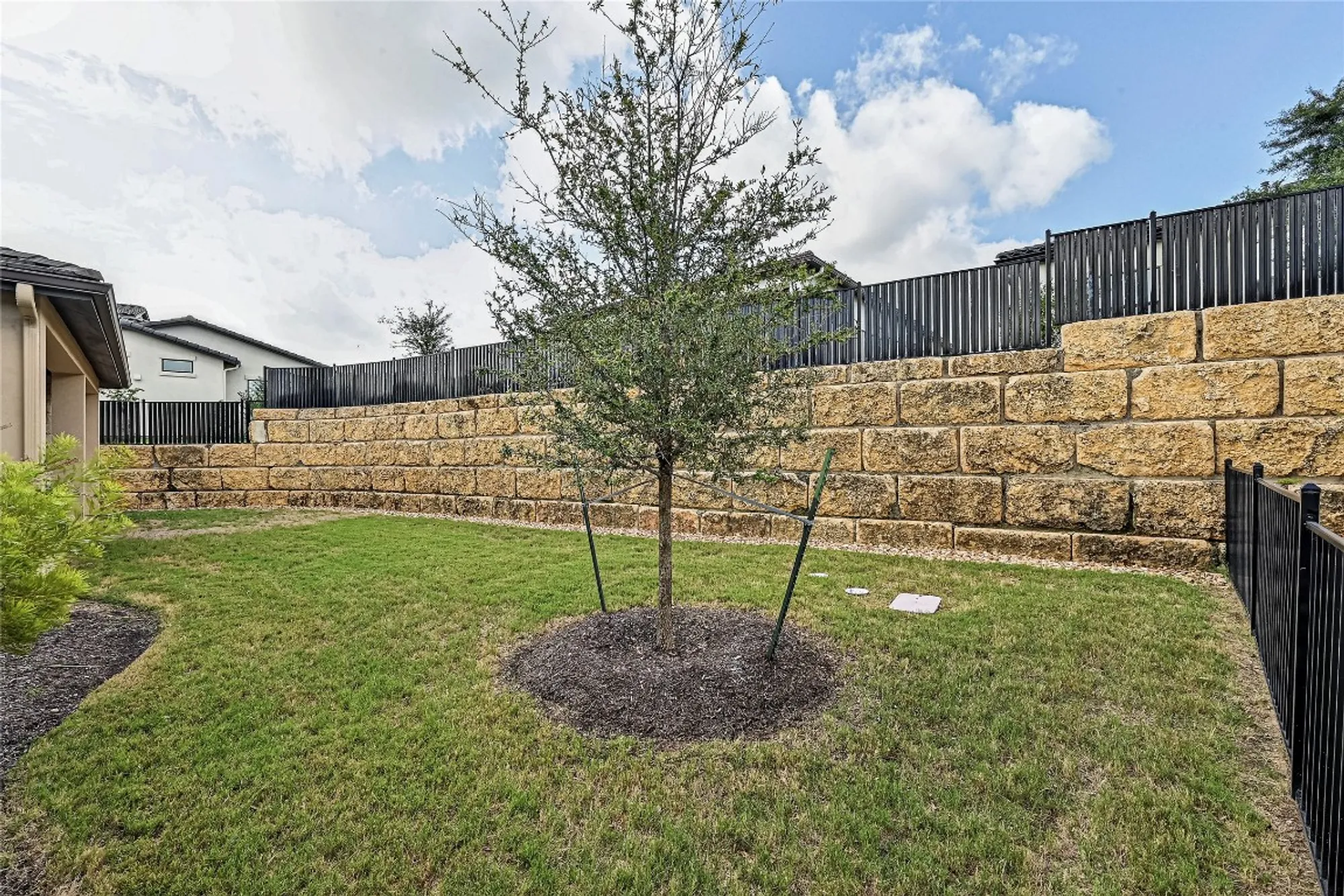 Property Slideshow image 30 of 32 | 120 delfino pl, Horseshoe Bay, TX, 78657
