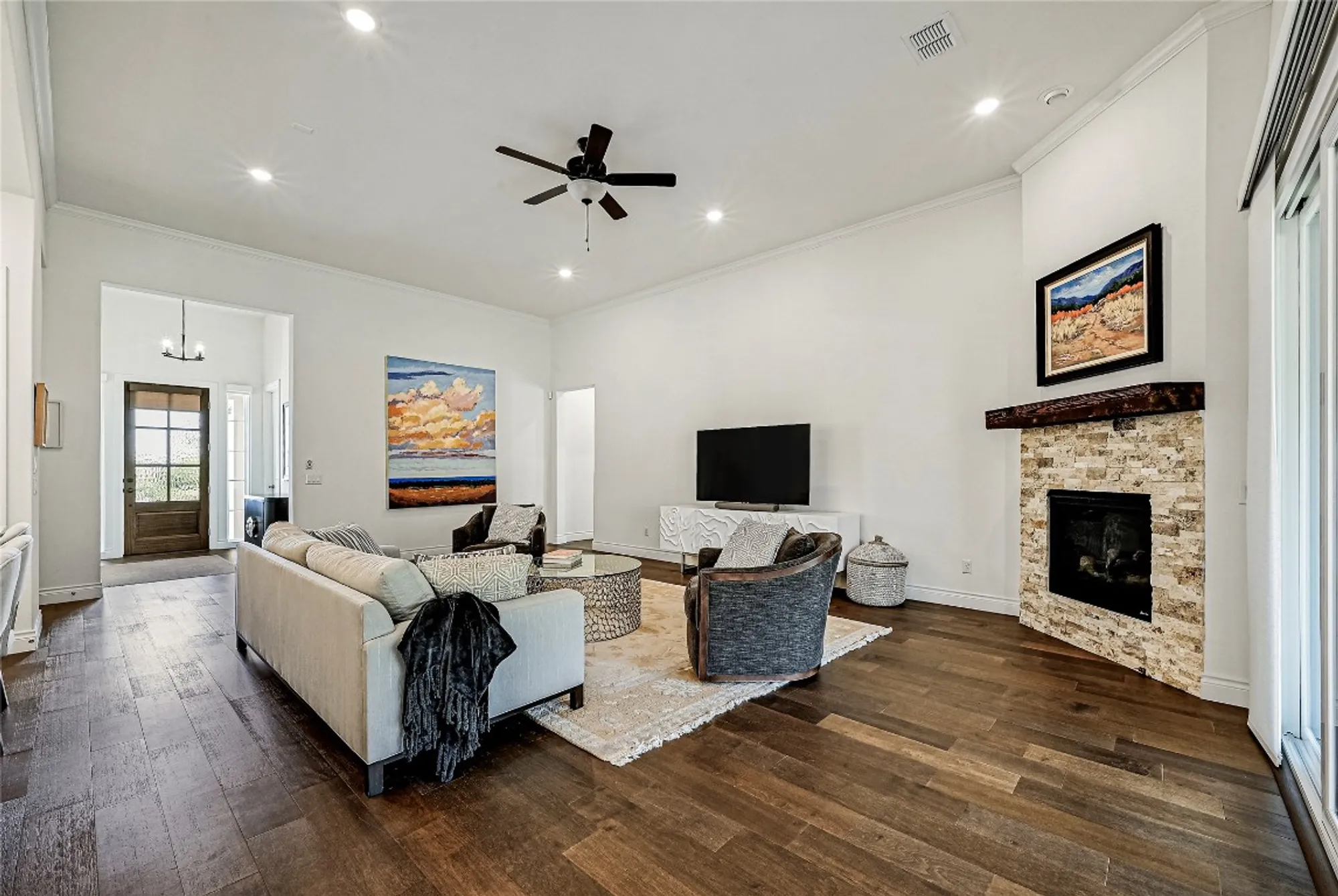 Property Slideshow image 6 of 32 | 120 delfino pl, Horseshoe Bay, TX, 78657