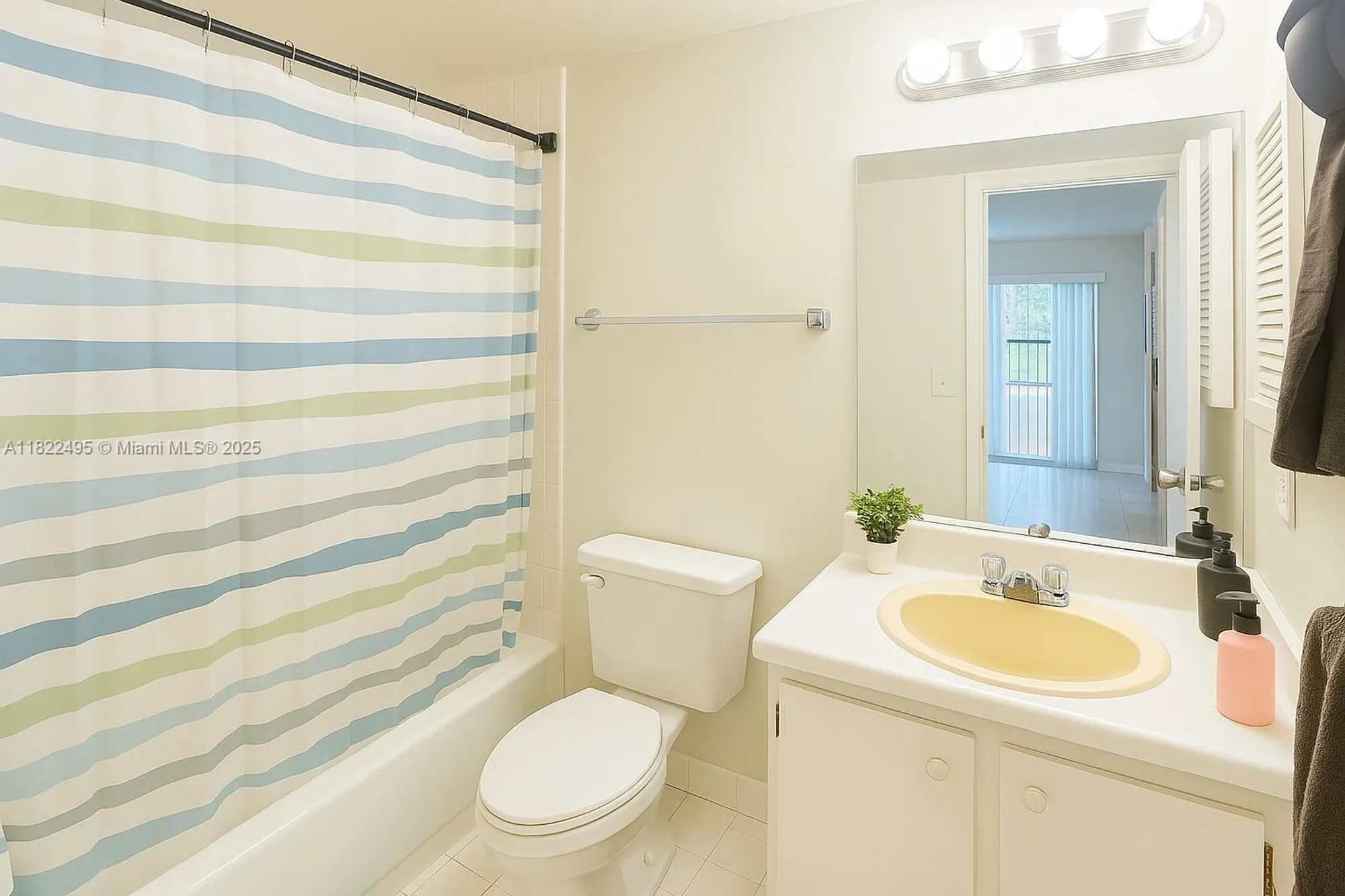 Property Slideshow image 8 of 11 | 801 sw 133rd ter k308, Pembroke Pines, FL, 33027