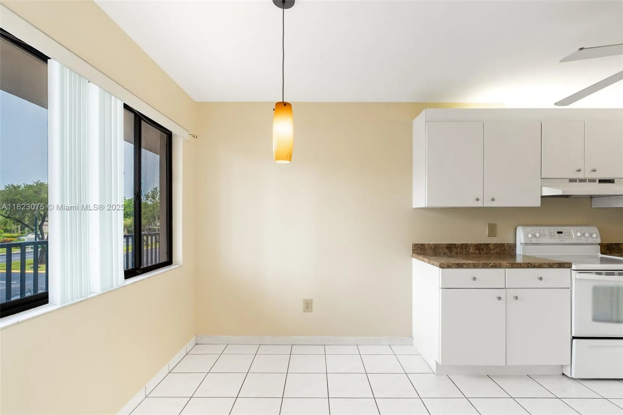 Property Slideshow image 4 of 26 | 9455 n belfort cir 211, Tamarac, FL, 33321
