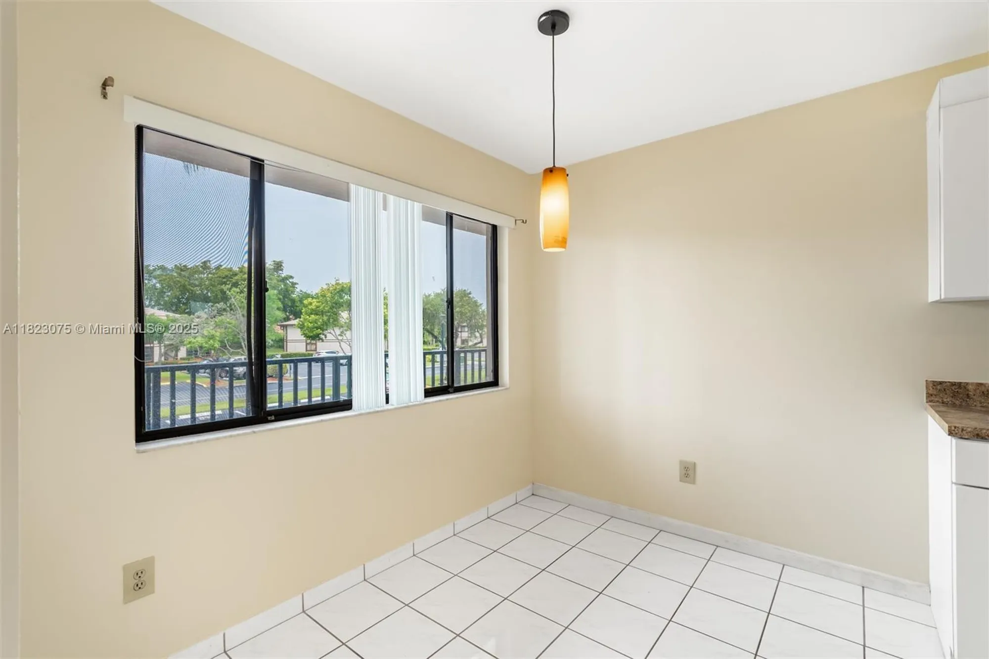 Property Slideshow image 5 of 26 | 9455 n belfort cir 211, Tamarac, FL, 33321