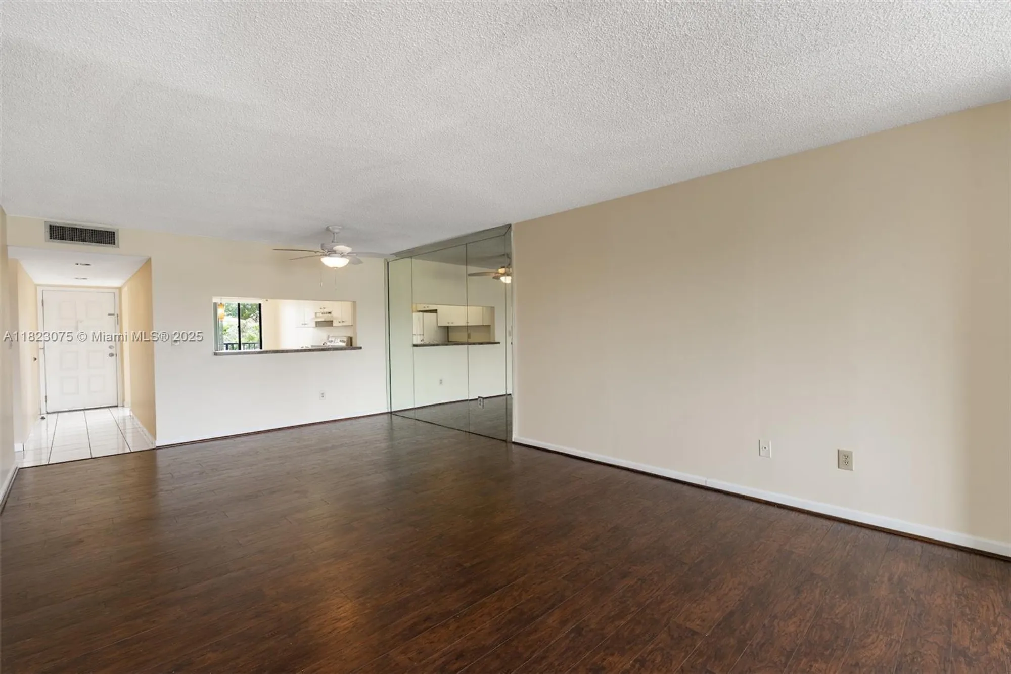 Property Slideshow image 9 of 26 | 9455 n belfort cir 211, Tamarac, FL, 33321