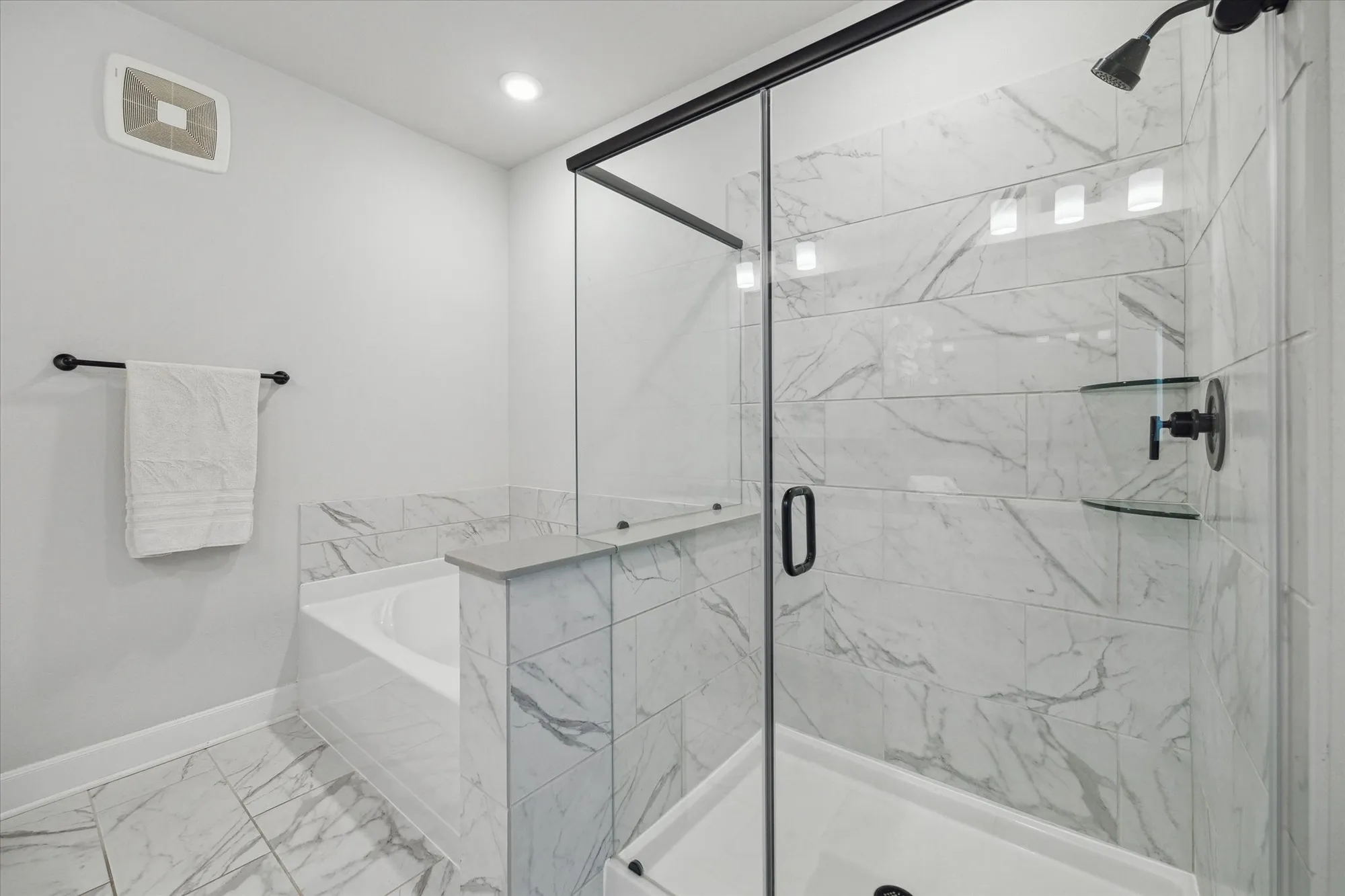 Property Slideshow image 11 of 31 | 6804 westview dr apt 1407, Houston, TX, 77055