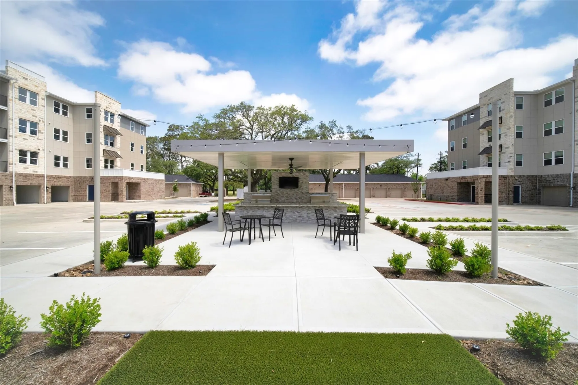 Property Slideshow image 28 of 31 | 6804 westview dr apt 1407, Houston, TX, 77055