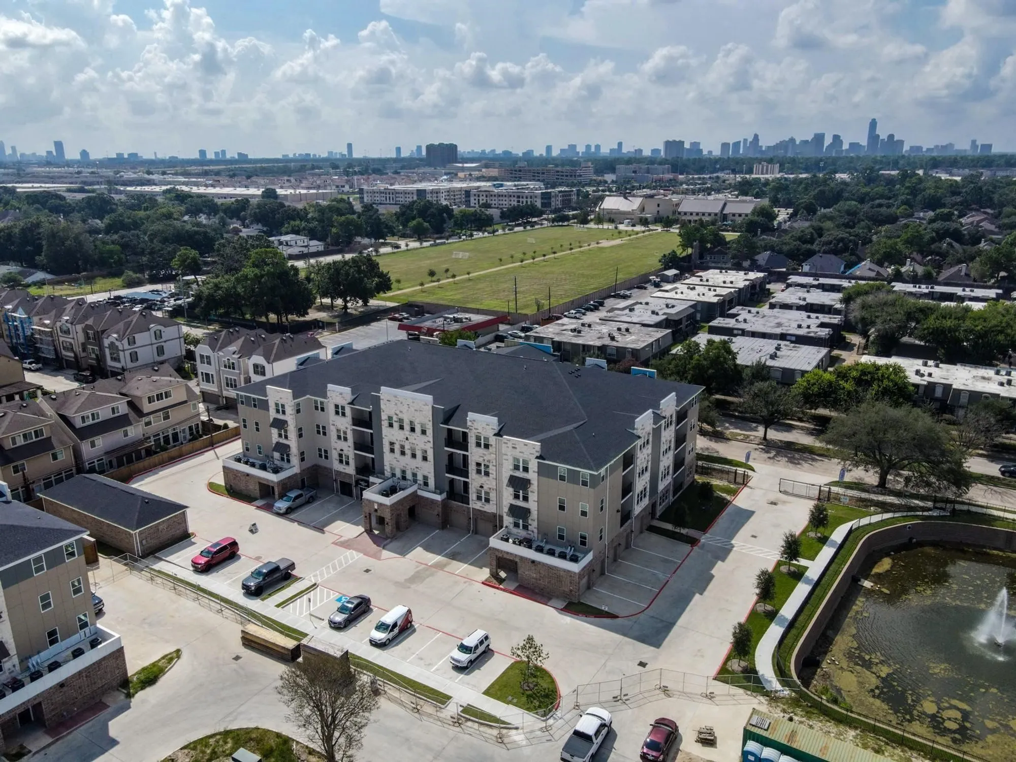 Property Slideshow image 21 of 31 | 6804 westview dr apt 1407, Houston, TX, 77055