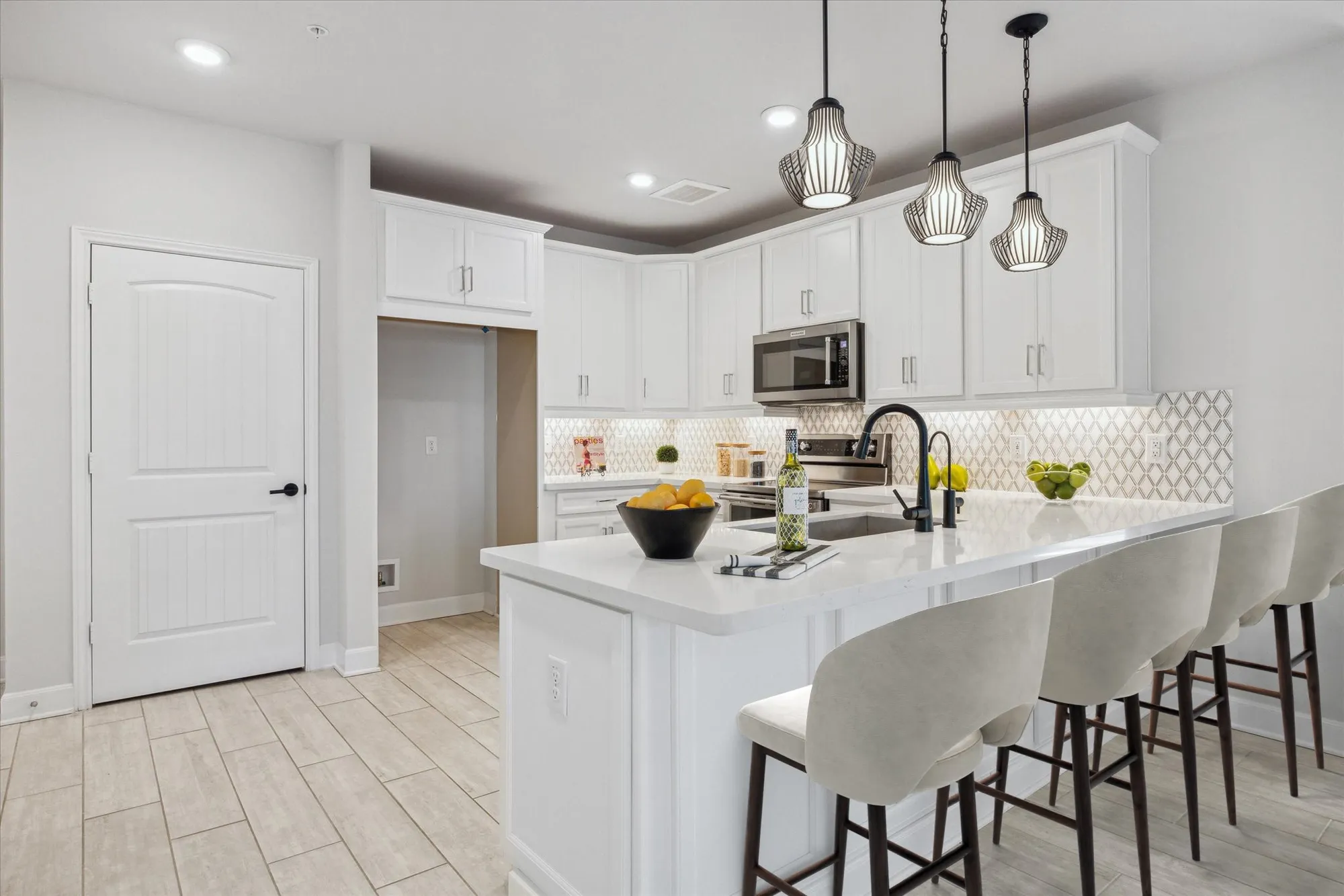 Property Slideshow image 4 of 31 | 6804 westview dr apt 1407, Houston, TX, 77055