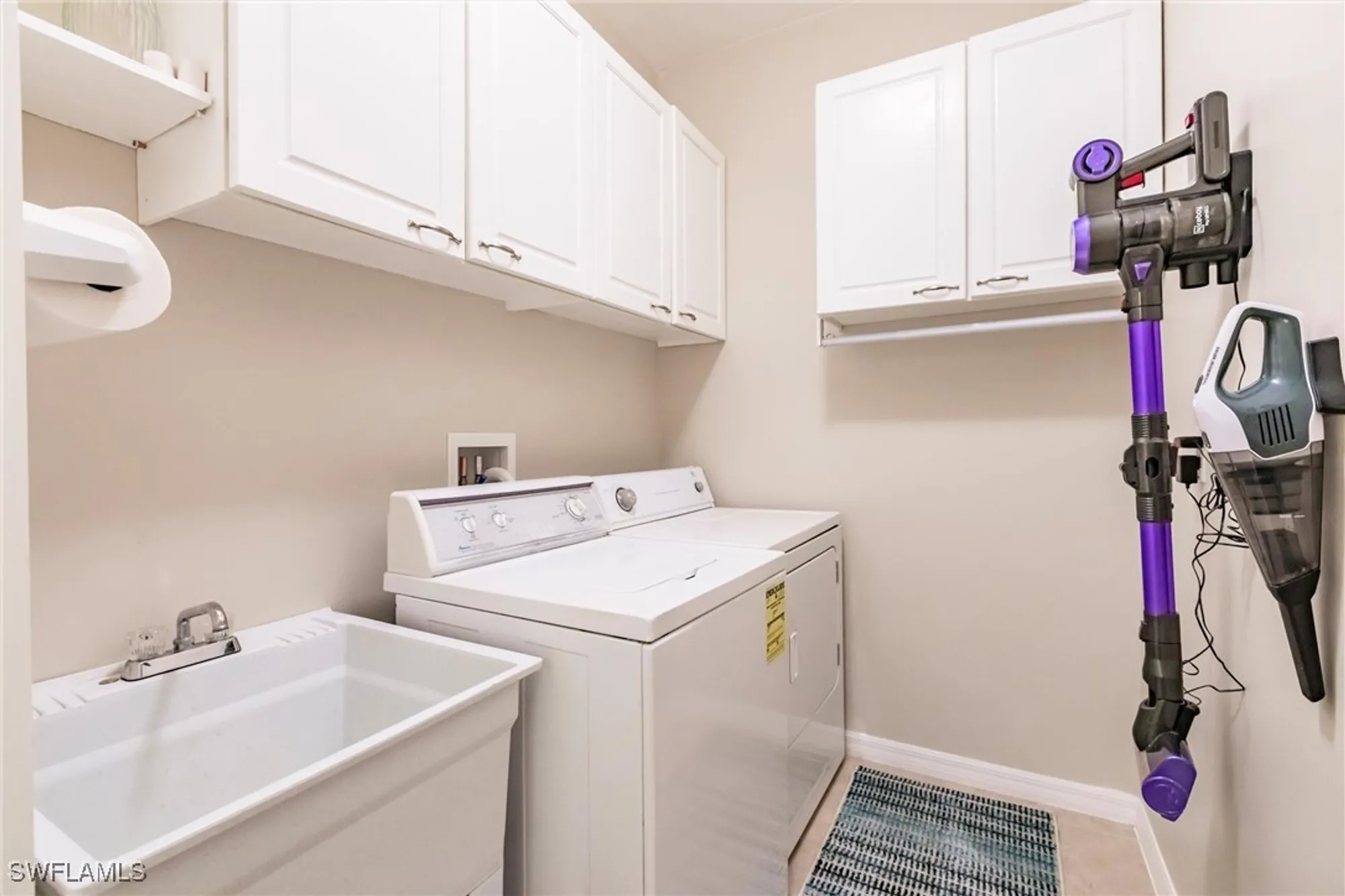 Property Slideshow image 33 of 50 | 3260 magnolia landing ln, North Fort Myers, FL, 33917