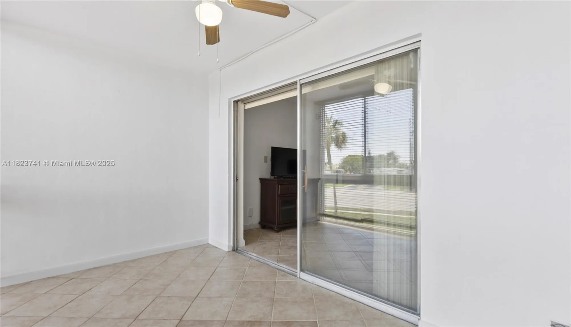 Property Slideshow image 17 of 22 | 7887 golf circle dr 203, Margate, FL, 33063