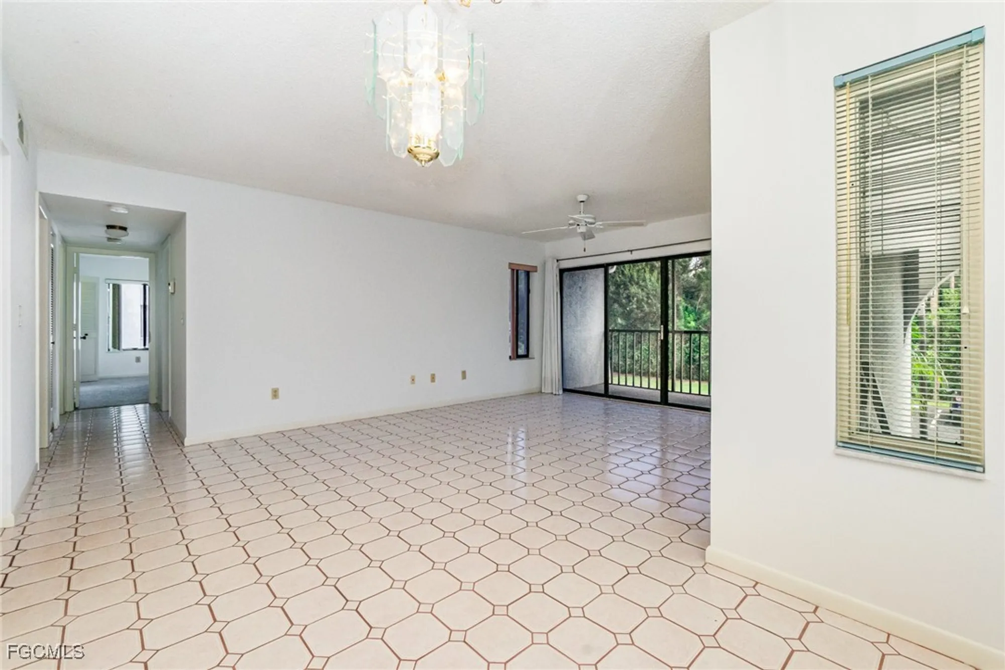 Property Slideshow image 11 of 30 | 9950 sailview ct apt 12, Fort Myers, FL, 33905