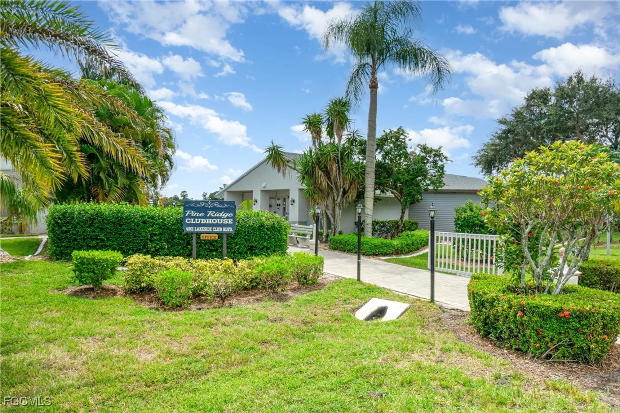 Property Slideshow image 25 of 30 | 9950 sailview ct apt 12, Fort Myers, FL, 33905