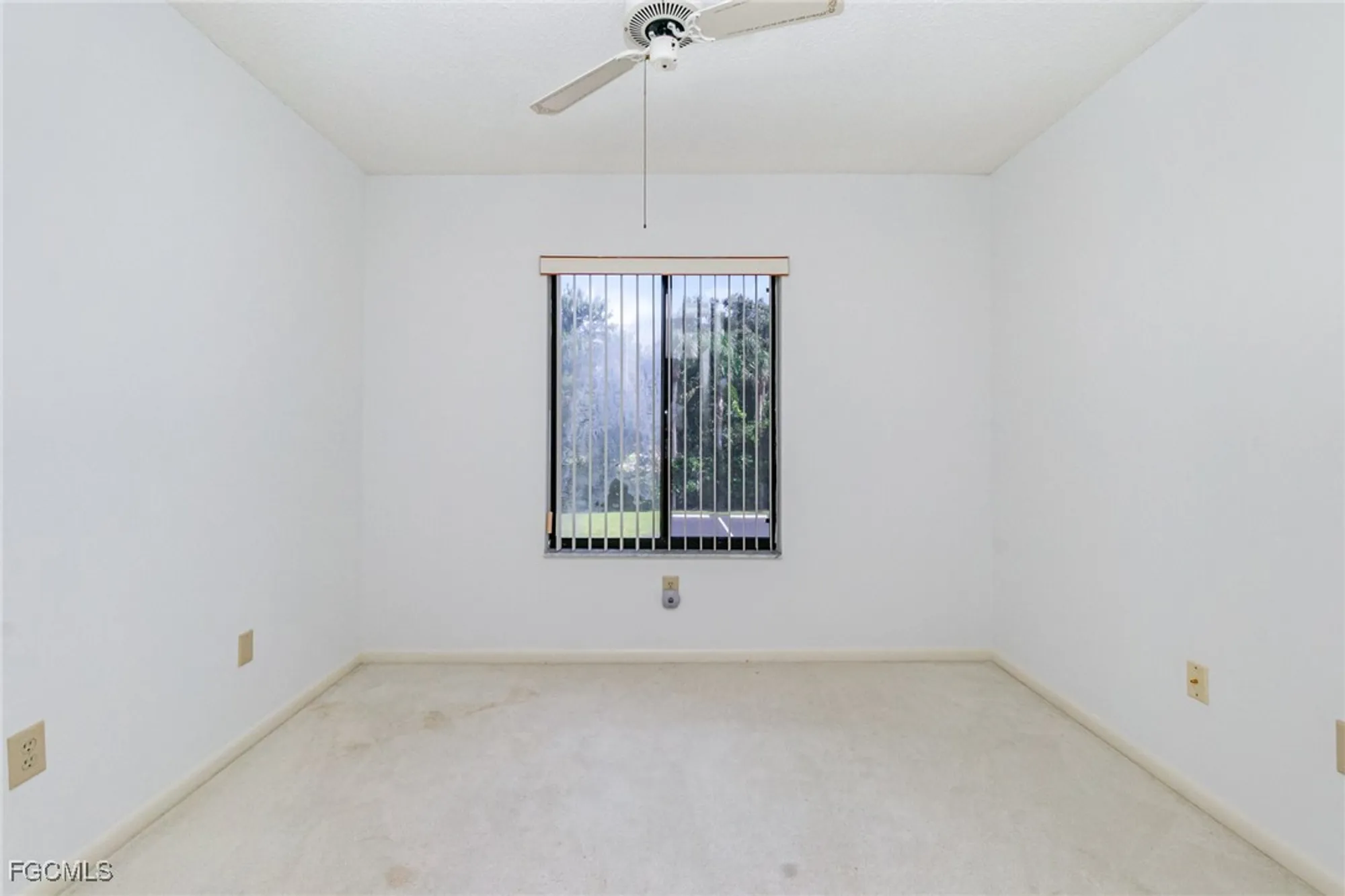 Property Slideshow image 20 of 30 | 9950 sailview ct apt 12, Fort Myers, FL, 33905