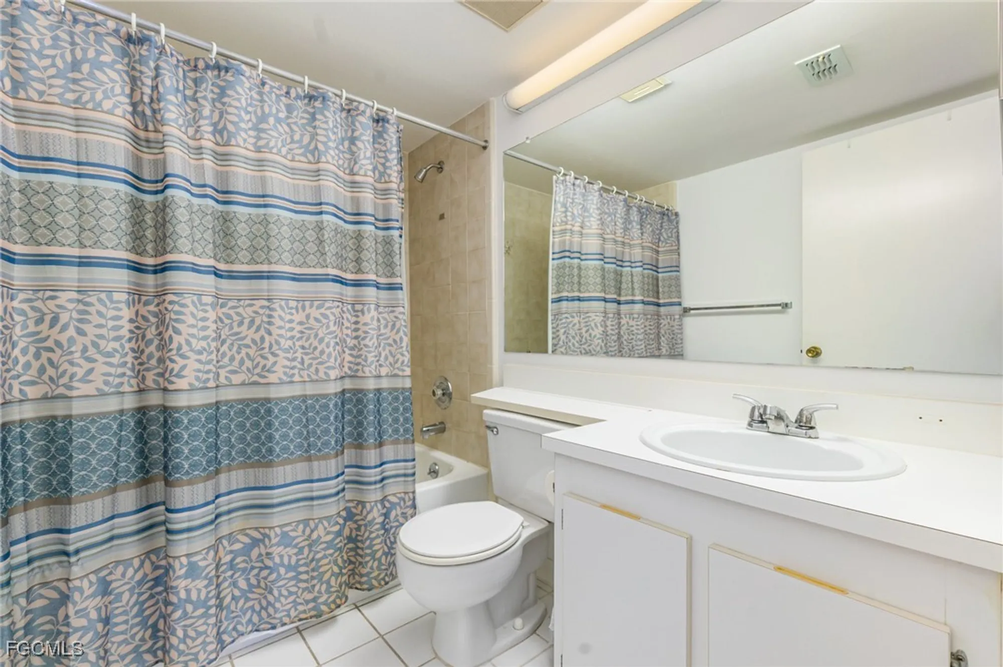 Property Slideshow image 22 of 30 | 9950 sailview ct apt 12, Fort Myers, FL, 33905