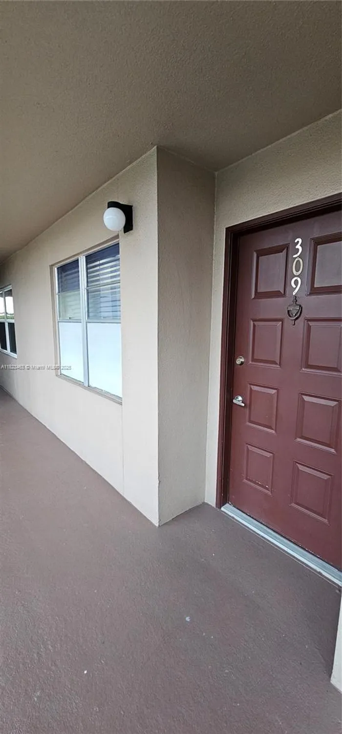 Property Slideshow image 17 of 22 | 100 sw 130th ter 309c, Pembroke Pines, FL, 33027