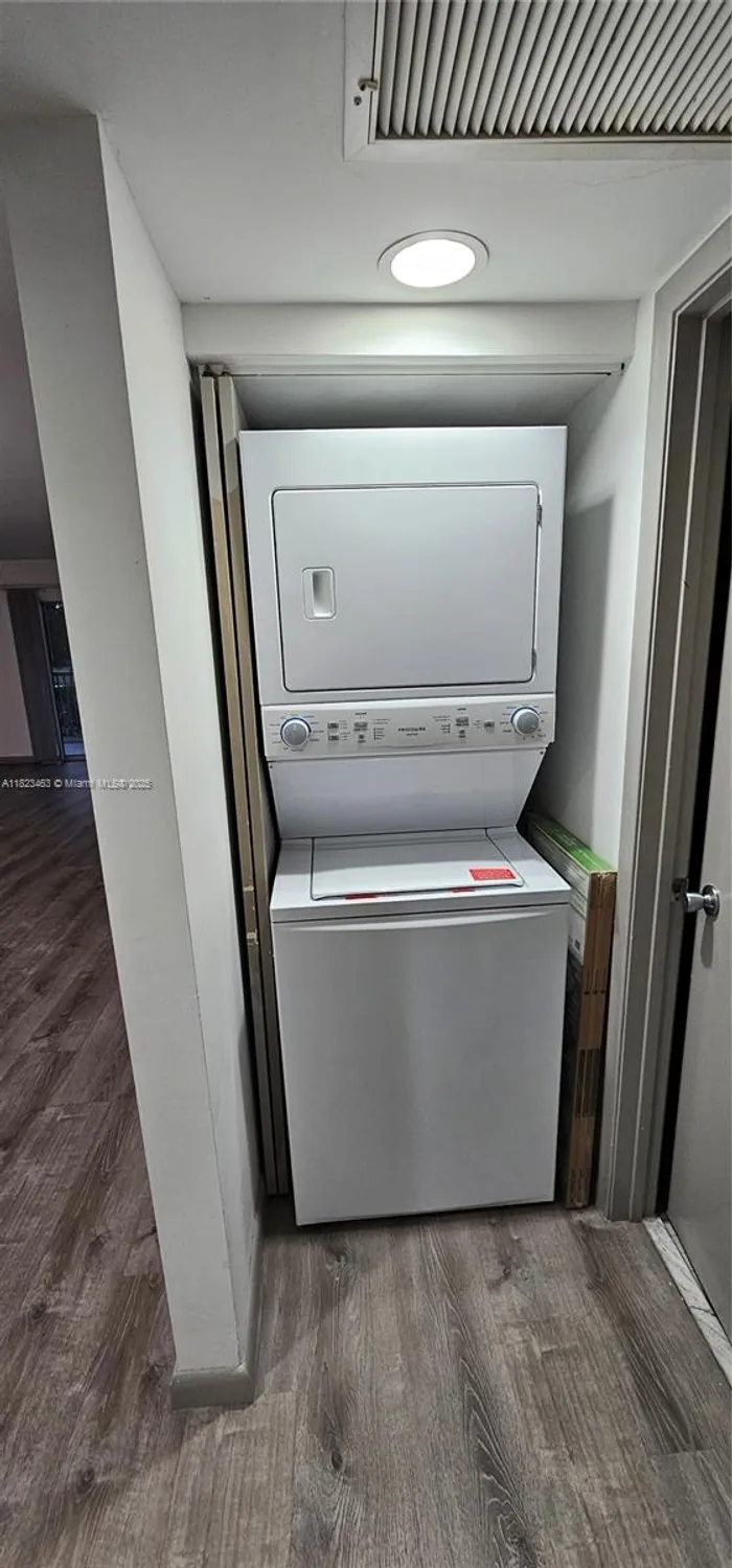 Property Slideshow image 11 of 22 | 100 sw 130th ter 309c, Pembroke Pines, FL, 33027