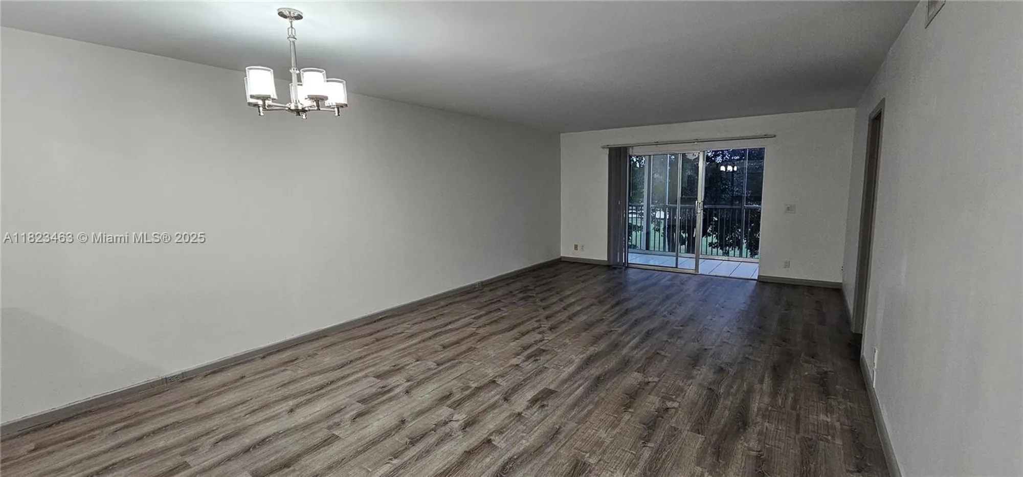 Property Slideshow image 5 of 22 | 100 sw 130th ter 309c, Pembroke Pines, FL, 33027