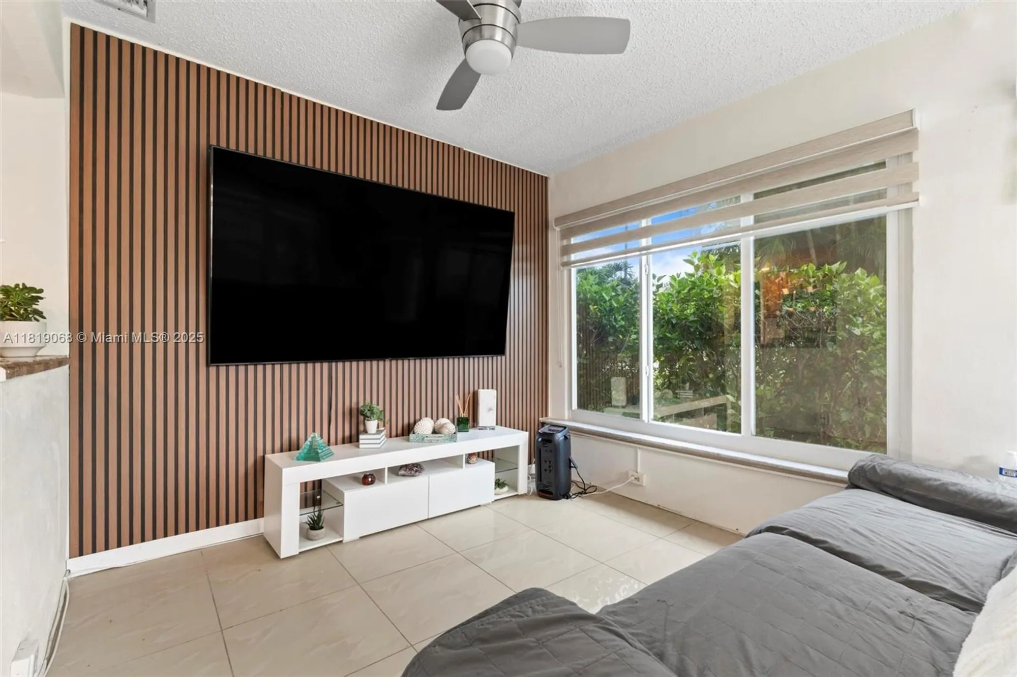 Property Slideshow image 9 of 15 | 131 nw 31st ct, Pompano Beach, FL, 33064