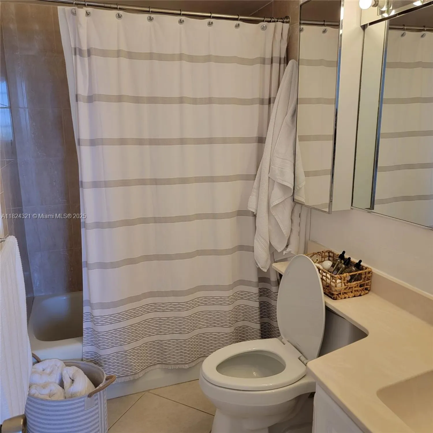 Property Slideshow image 15 of 23 | 2731 ne 14th street cswy apt 636, Pompano Beach, FL, 33062