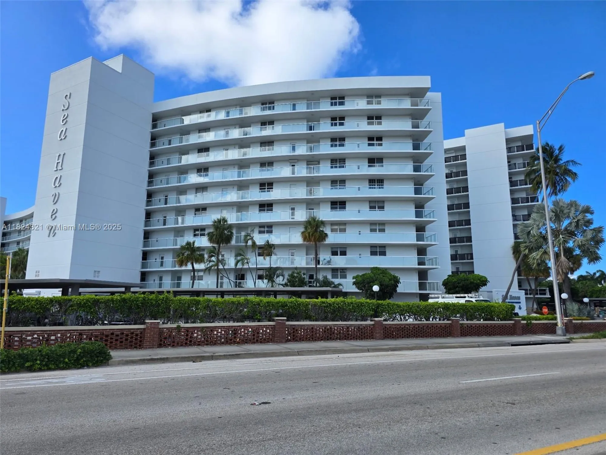 Property Slideshow image 1 of 23 | 2731 ne 14th street cswy apt 636, Pompano Beach, FL, 33062