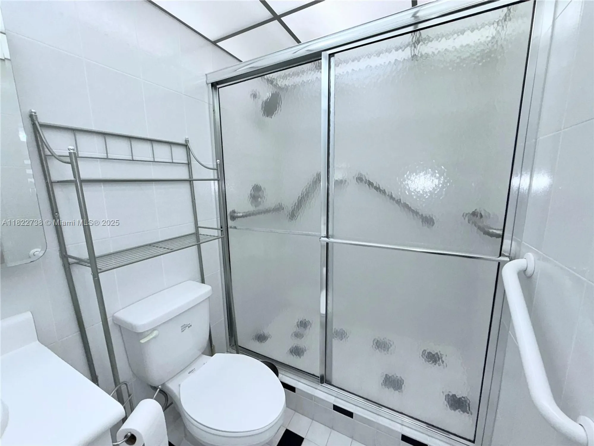 Property Slideshow image 10 of 24 | 9352 s belfort cir 109, Tamarac, FL, 33321