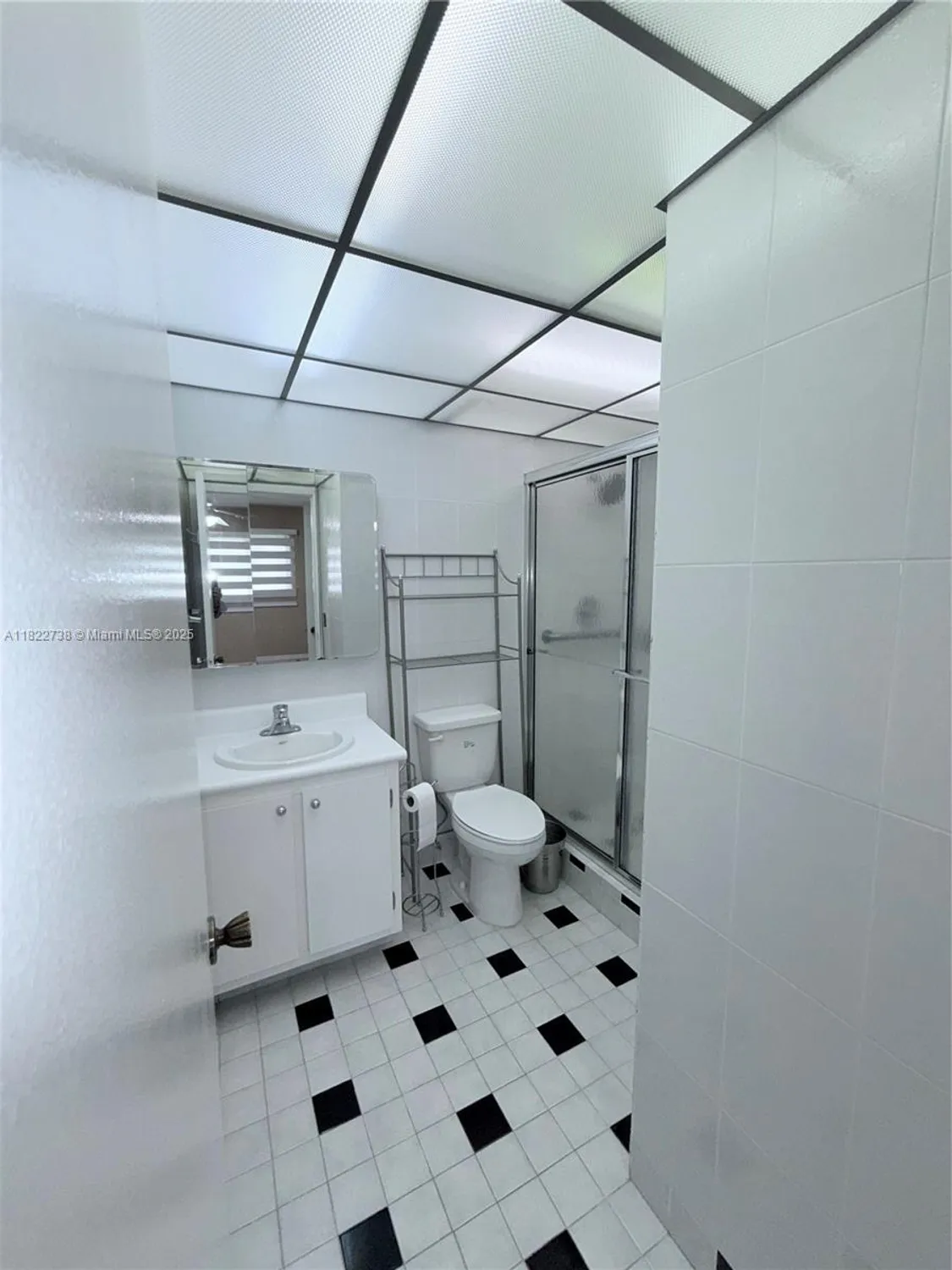 Property Slideshow image 11 of 24 | 9352 s belfort cir 109, Tamarac, FL, 33321