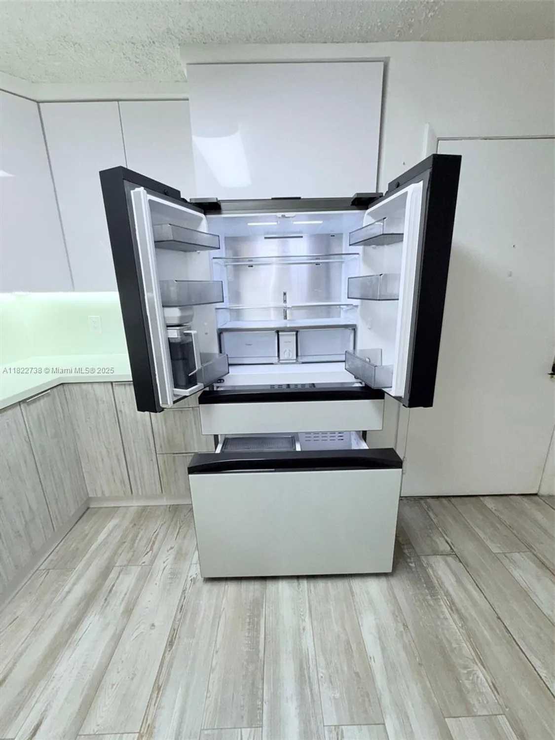 Property Slideshow image 5 of 24 | 9352 s belfort cir 109, Tamarac, FL, 33321