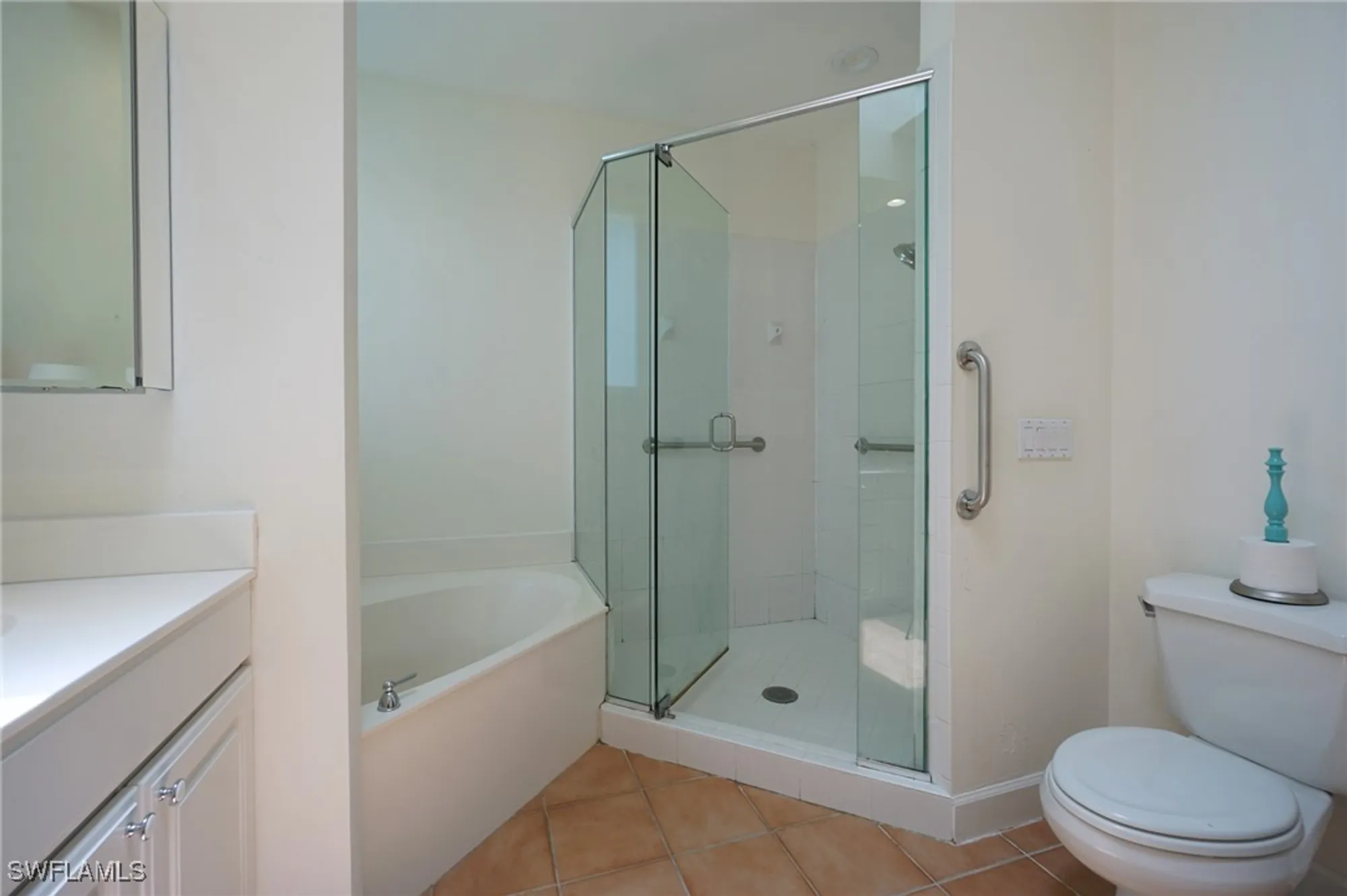 Property Slideshow image 21 of 29 | 922 turtle ct, Naples, FL, 34108