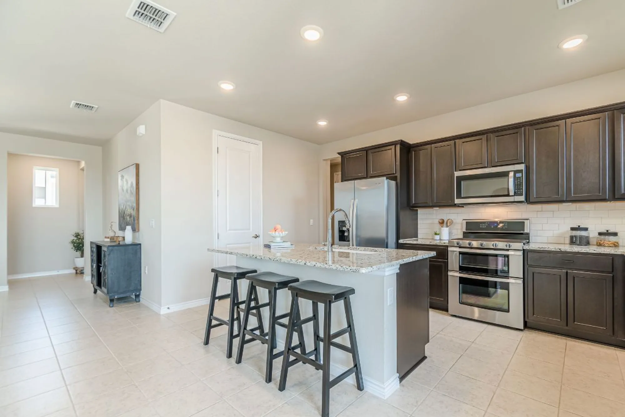 Property Slideshow image 12 of 39 | 116 mulligan dr unit 103, San Marcos, TX, 78666