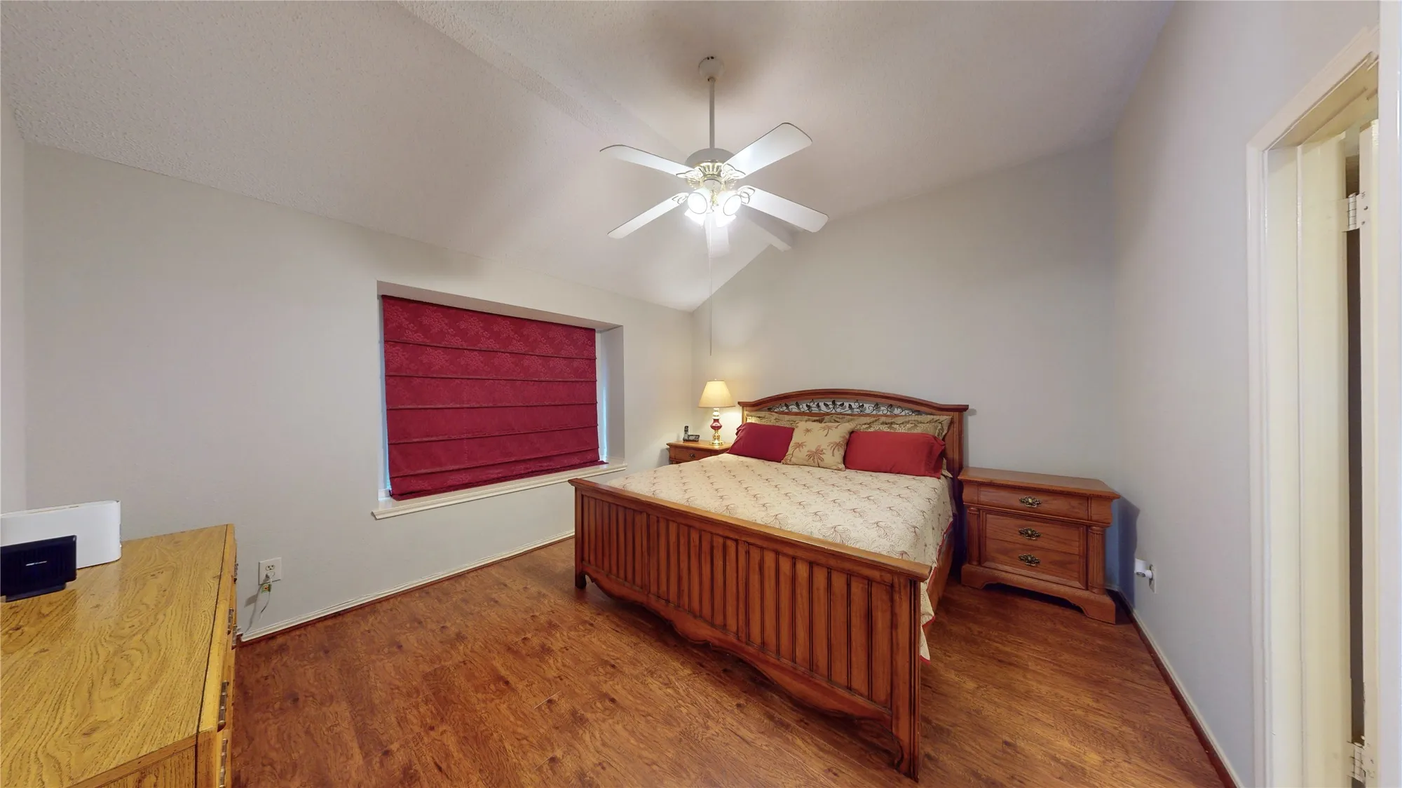 Property Slideshow image 15 of 28 | 3011 flower field ln, Pearland, TX, 77584