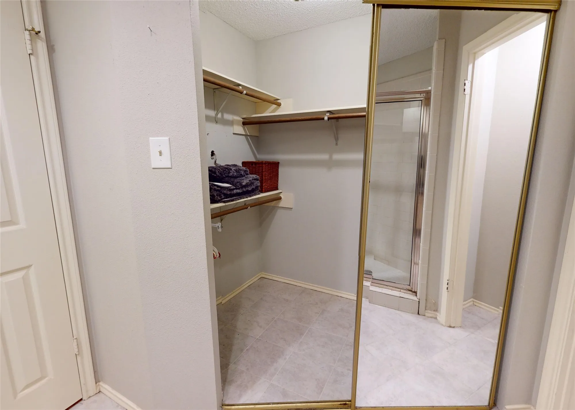 Property Slideshow image 16 of 28 | 3011 flower field ln, Pearland, TX, 77584