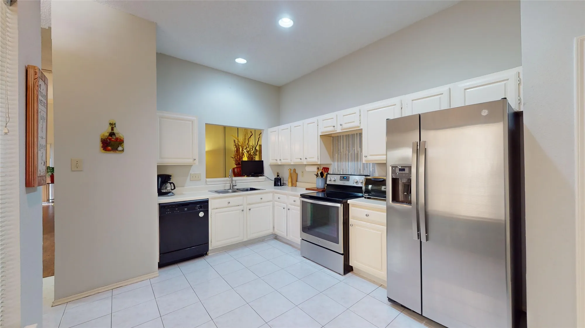 Property Slideshow image 11 of 28 | 3011 flower field ln, Pearland, TX, 77584