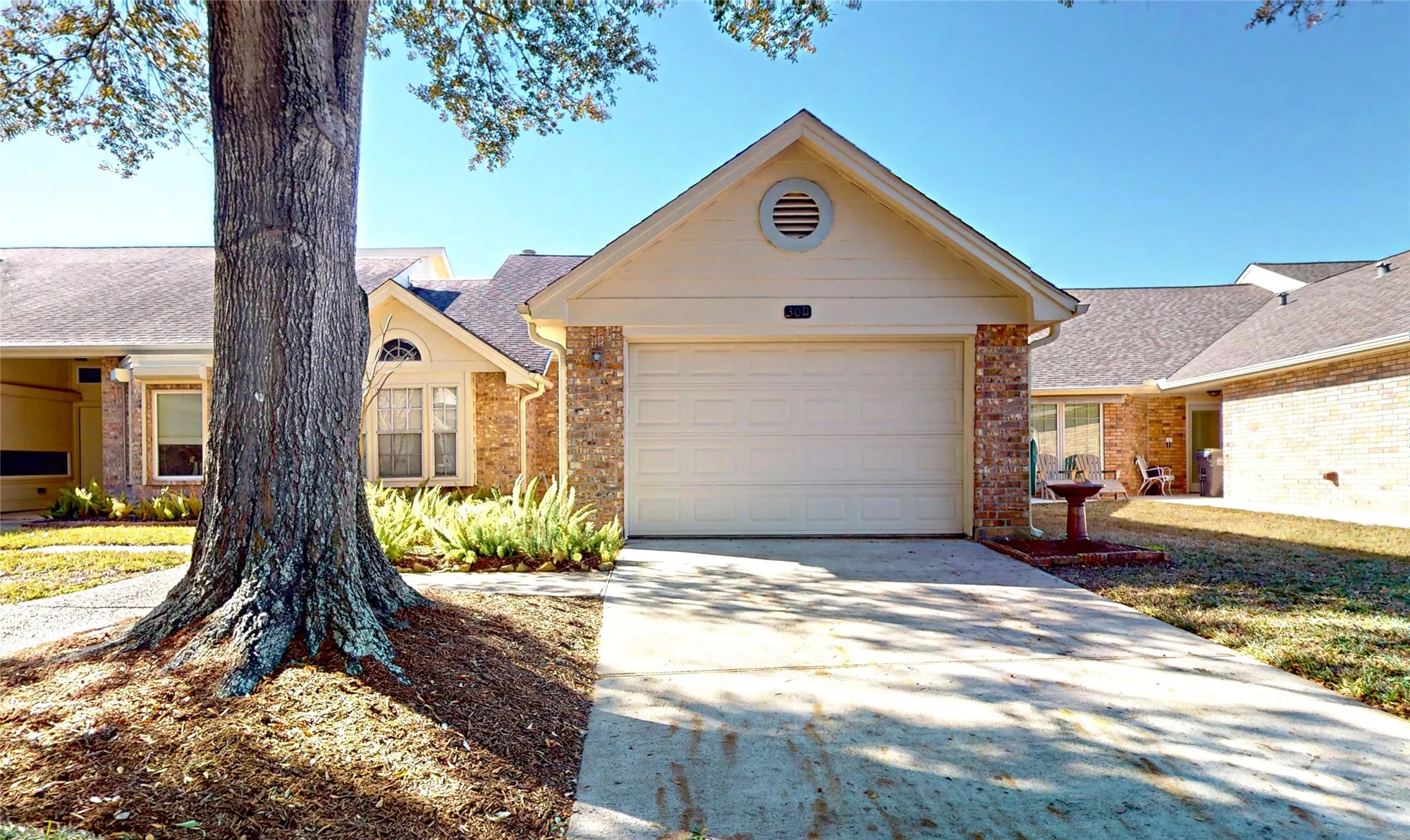 Property Slideshow image 28 of 28 | 3011 flower field ln, Pearland, TX, 77584