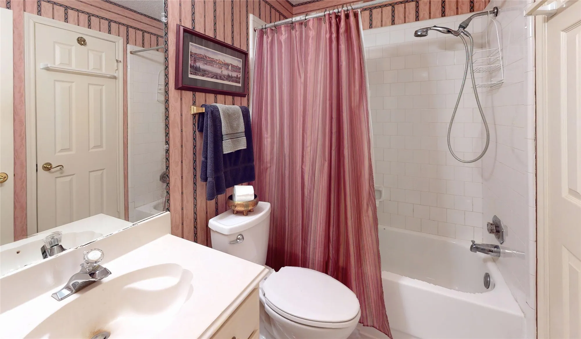 Property Slideshow image 20 of 28 | 3011 flower field ln, Pearland, TX, 77584